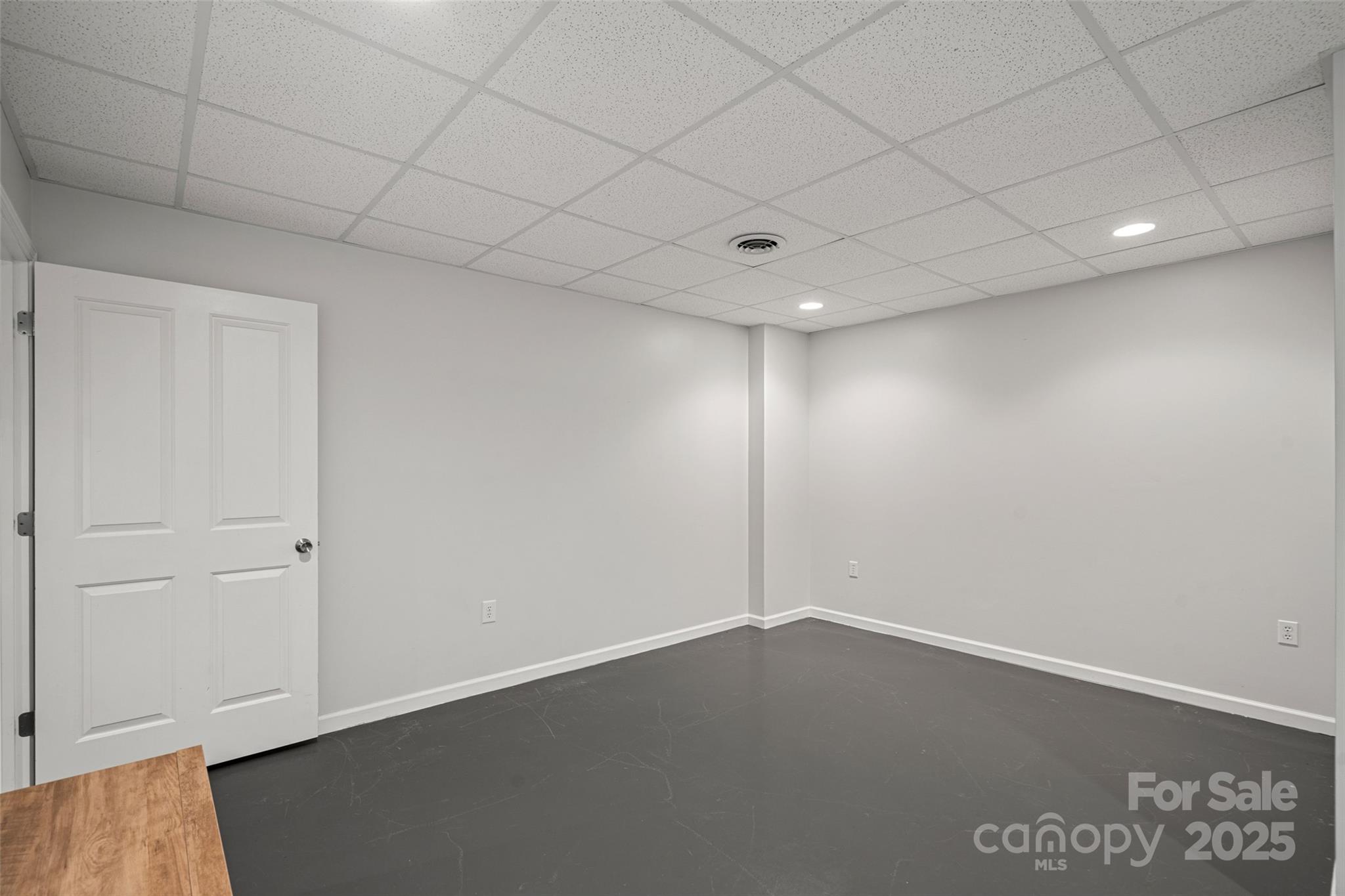 2635 Queens Drive