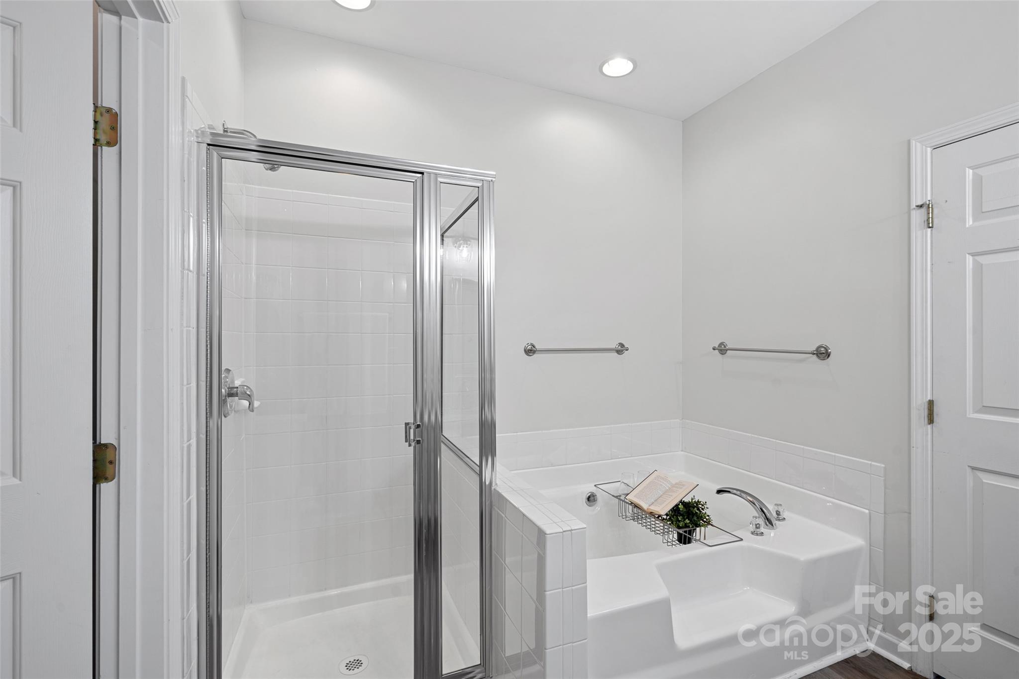 141 N Arcadian Way
