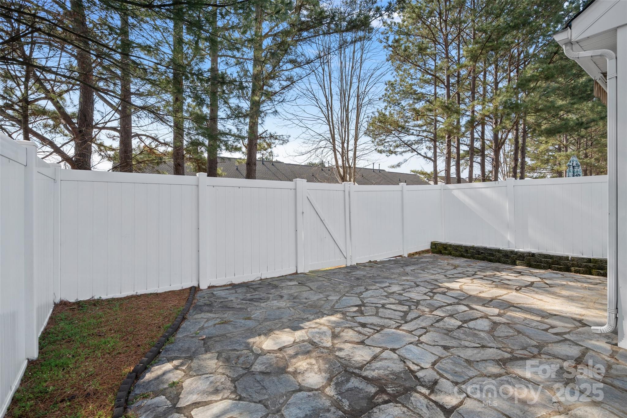 141 N Arcadian Way