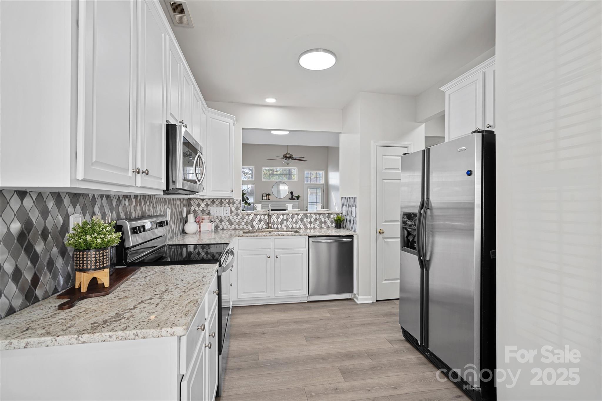 141 N Arcadian Way