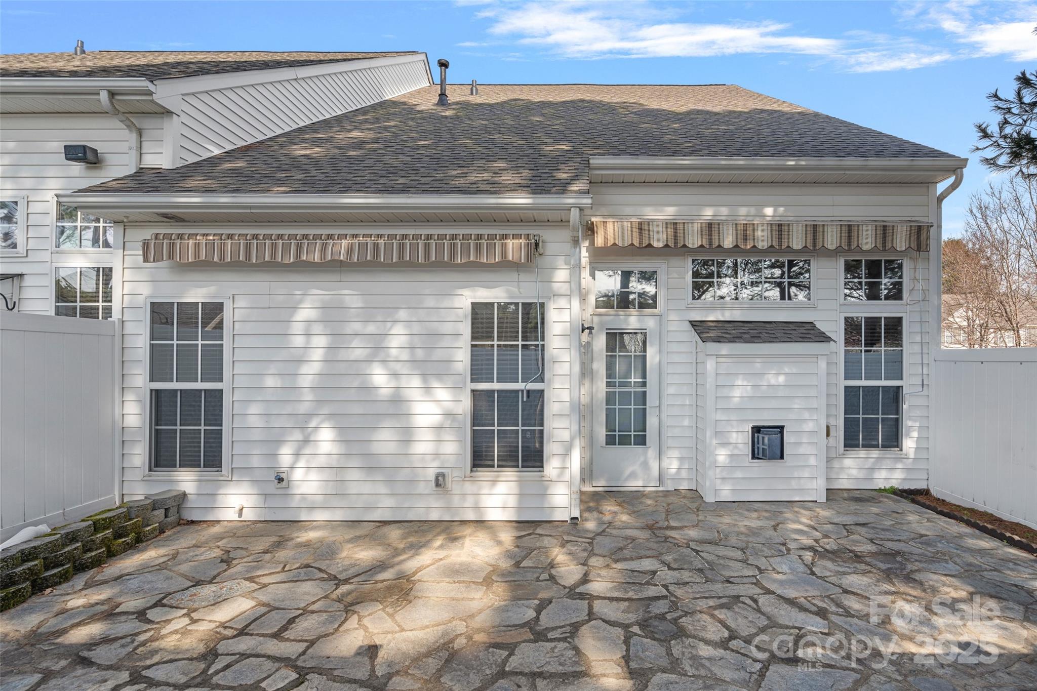 141 N Arcadian Way