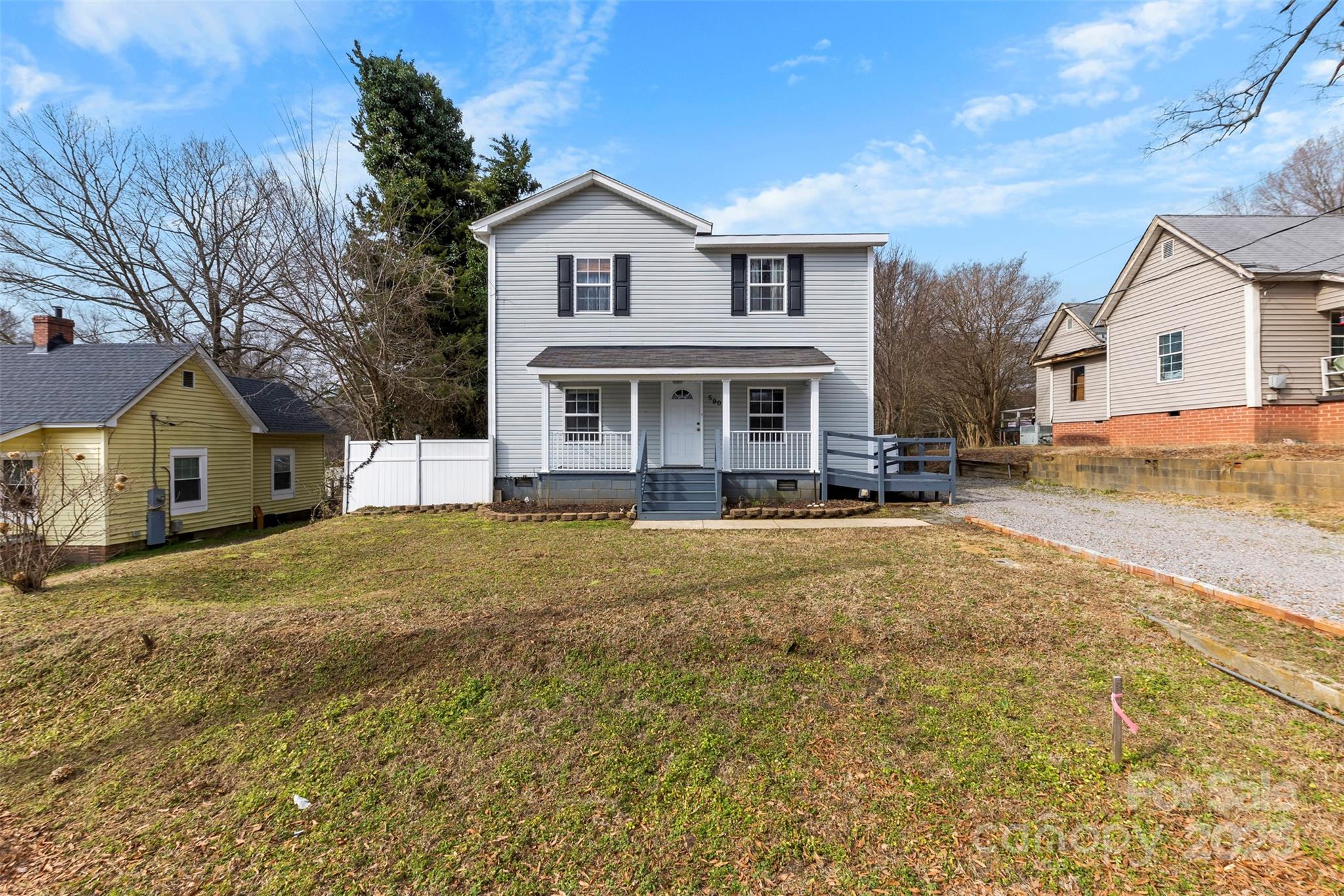 590 Main Street SW