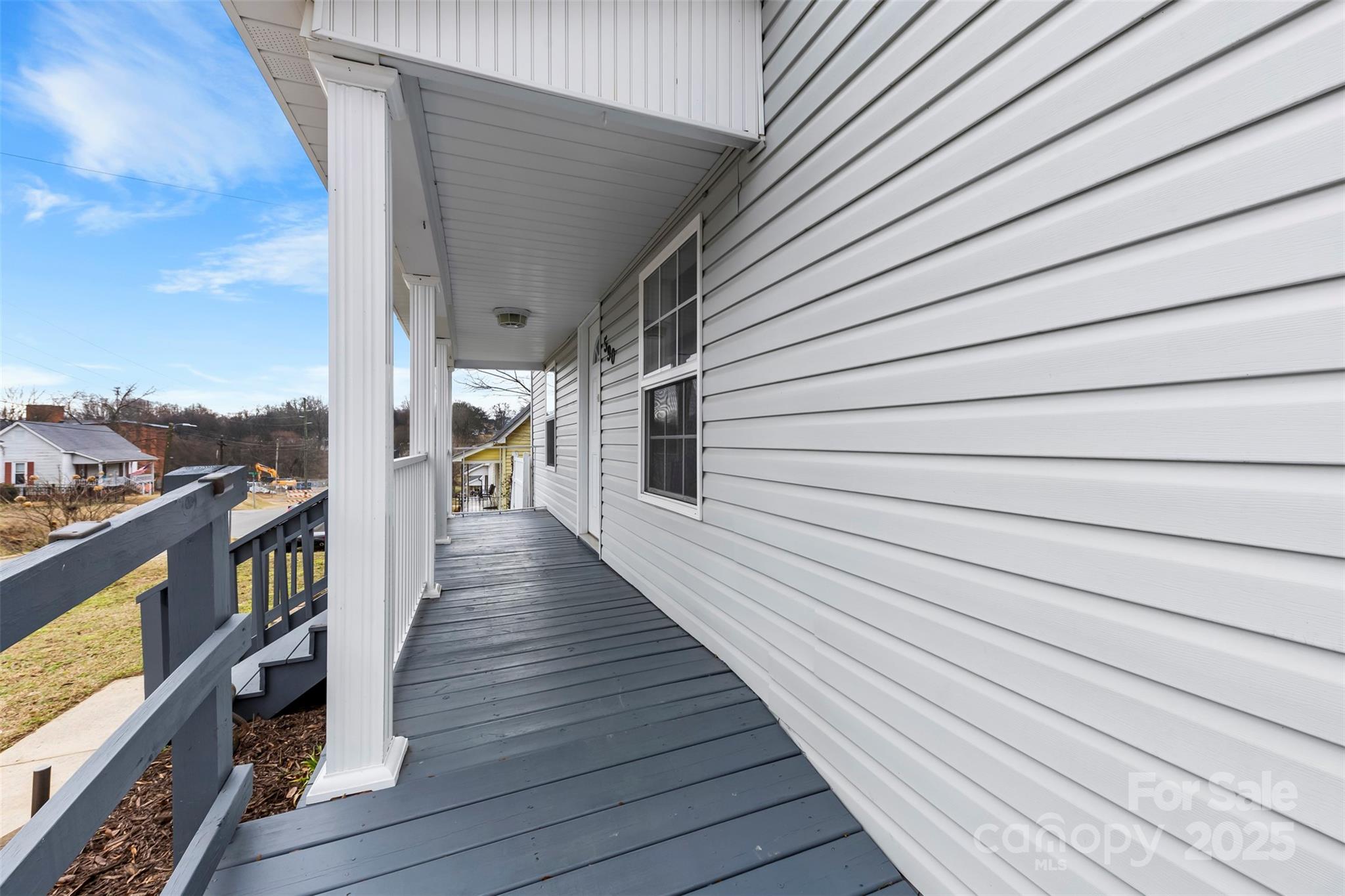 590 Main Street SW