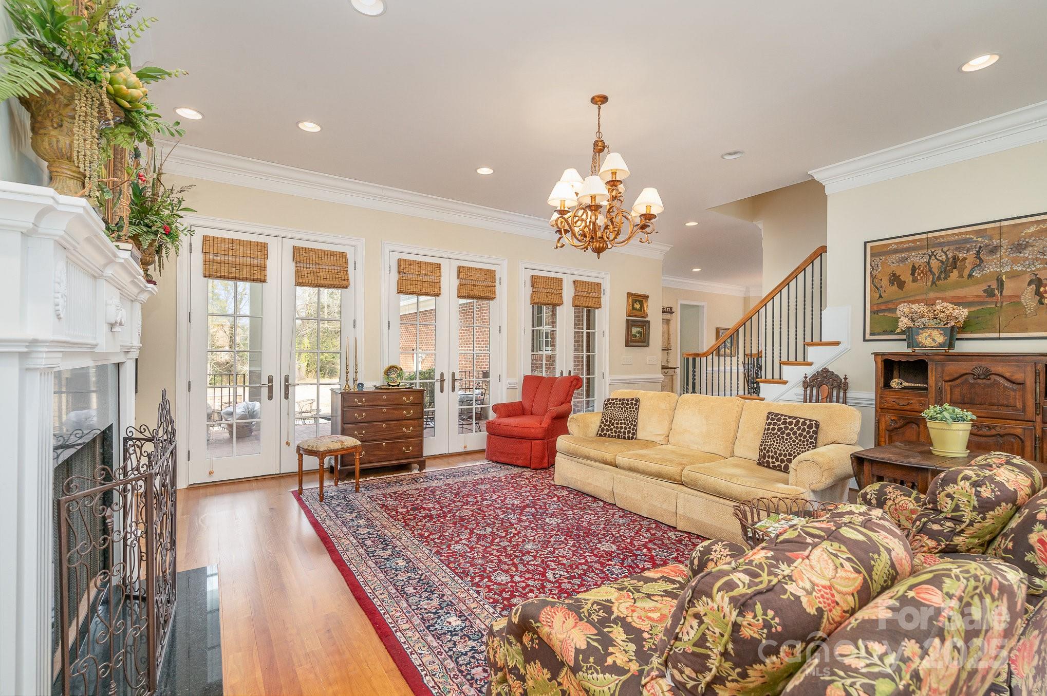 4421 Windwood Circle