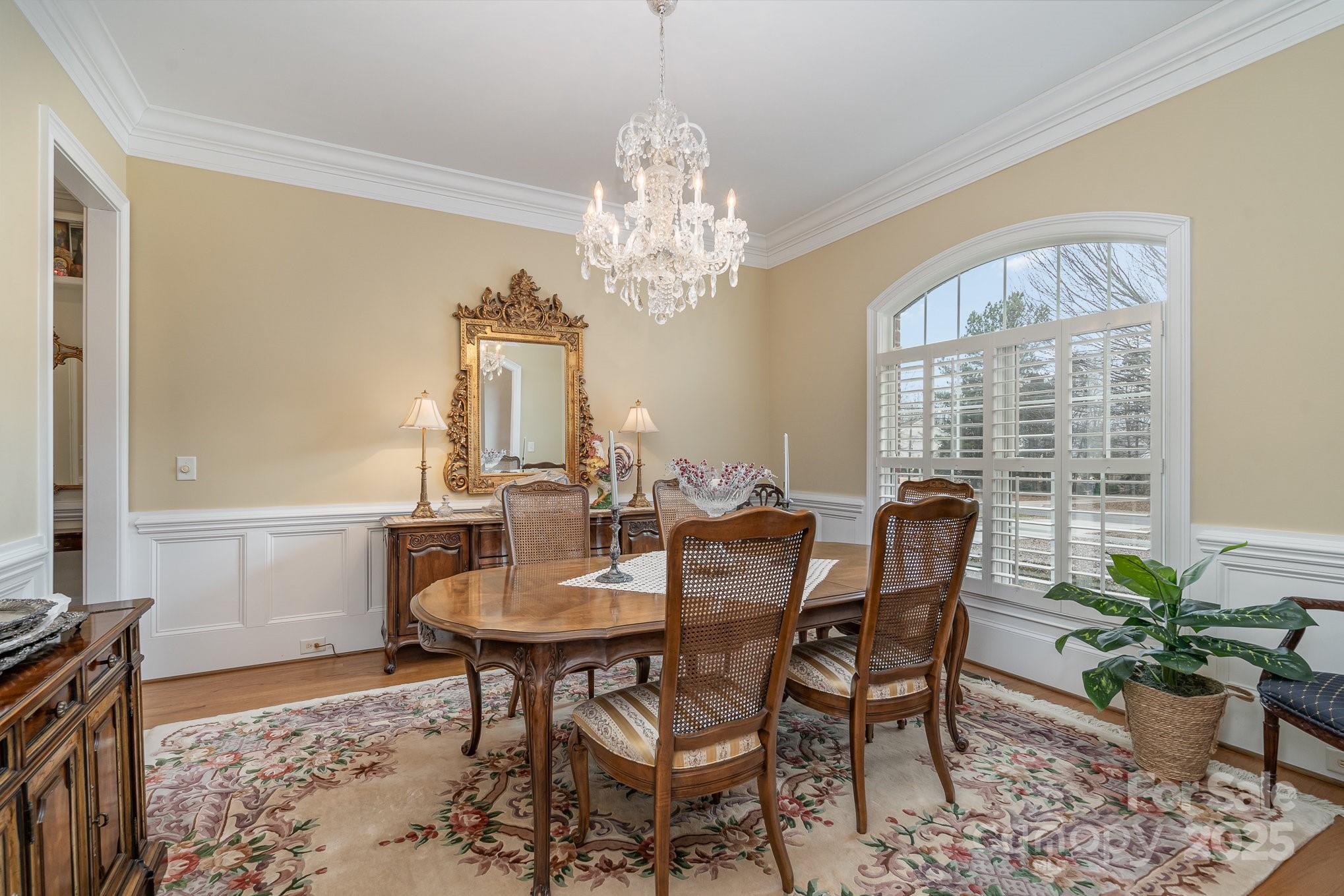 4421 Windwood Circle