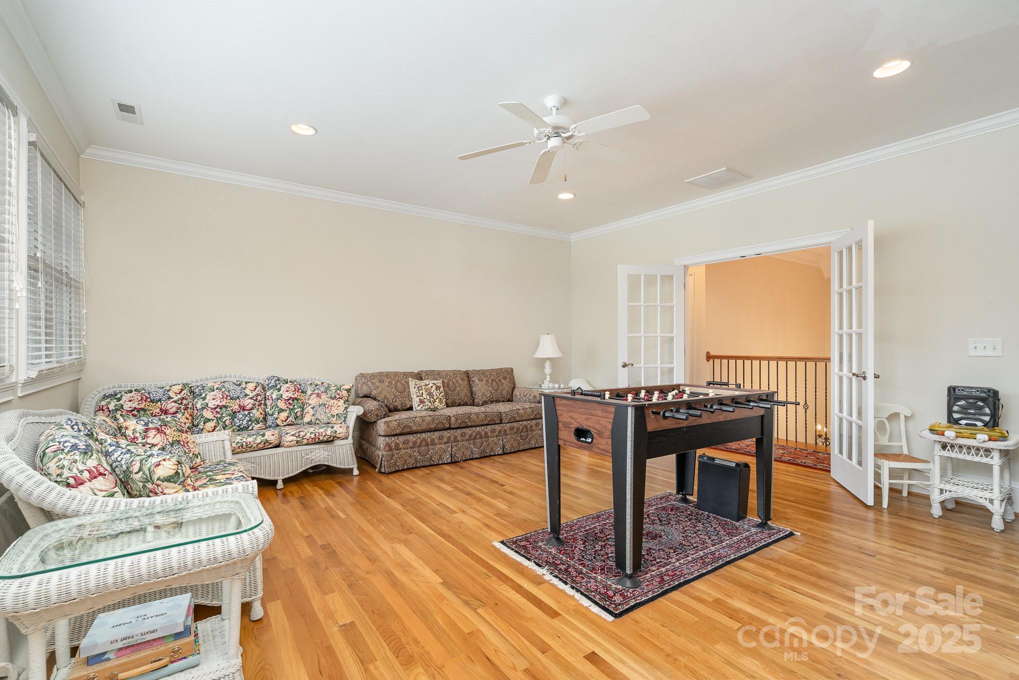 4421 Windwood Circle