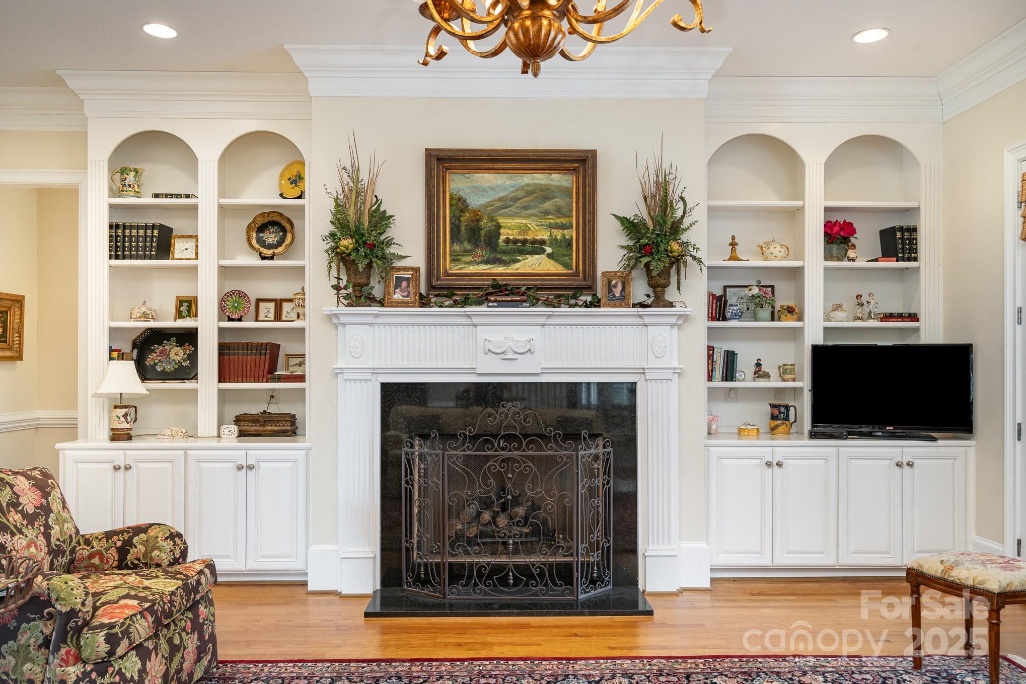 4421 Windwood Circle