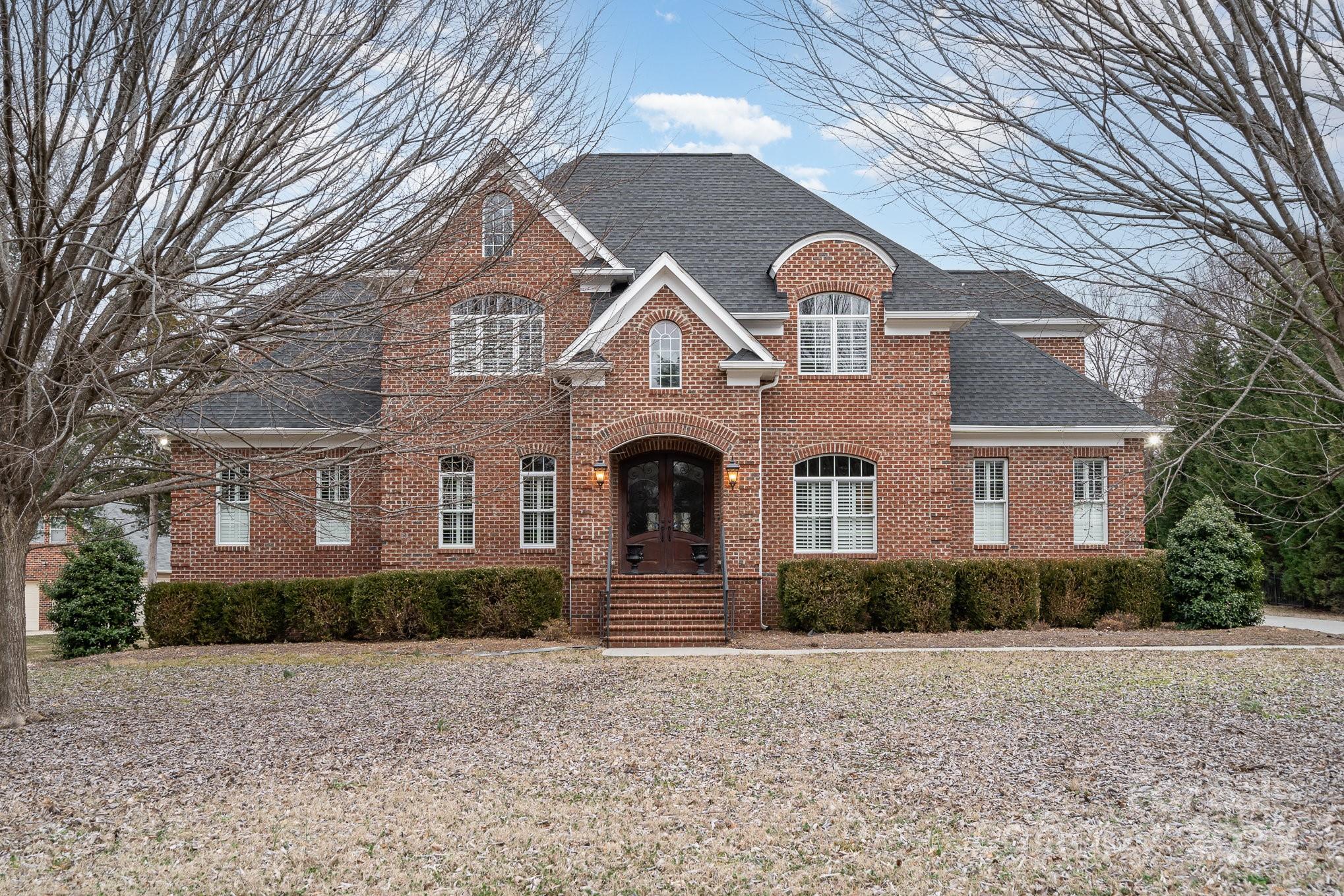 4421 Windwood Circle