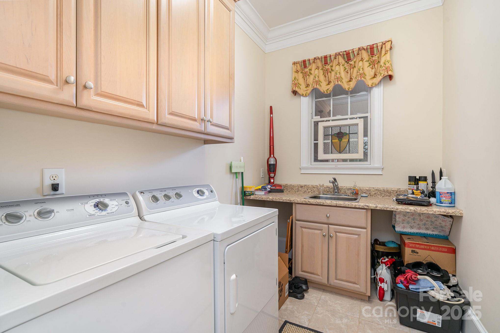 4421 Windwood Circle