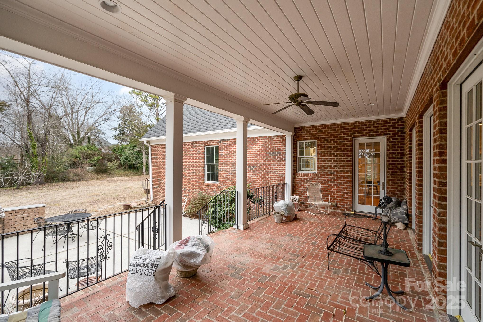4421 Windwood Circle