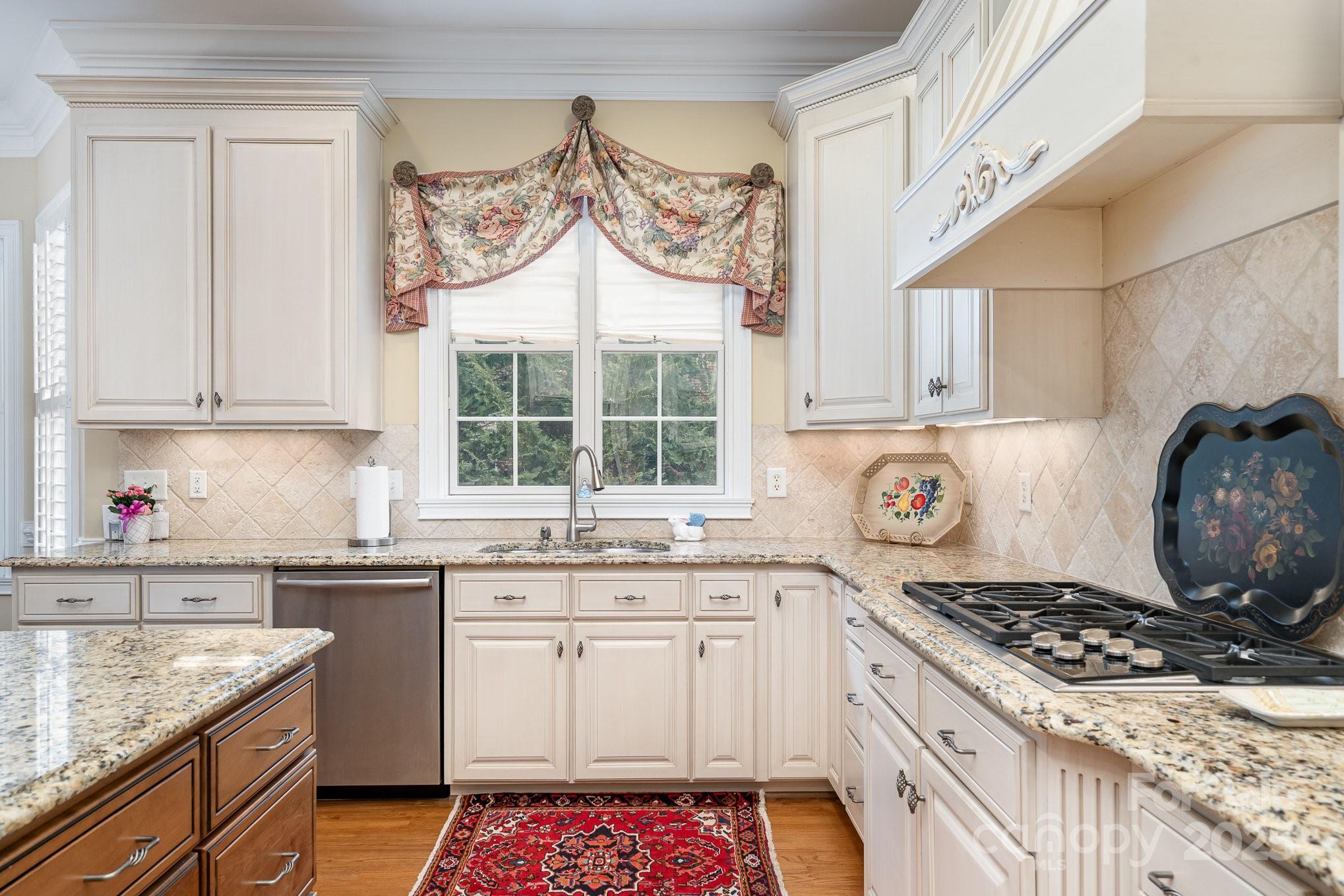 4421 Windwood Circle