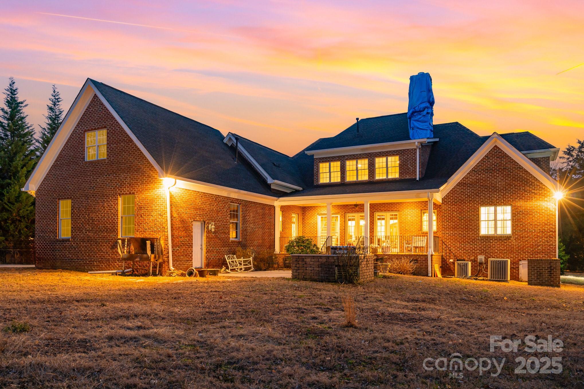 4421 Windwood Circle