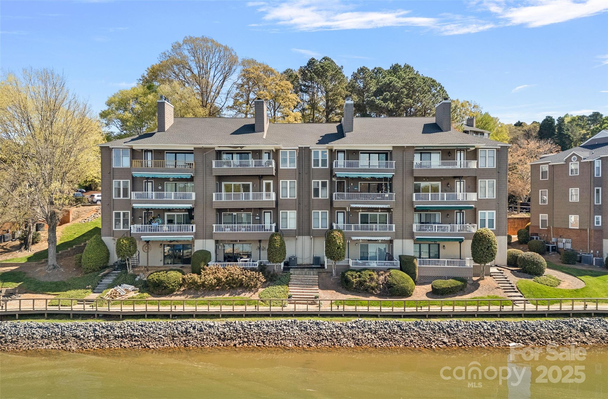 7332 Lakefront Drive Unit: 10