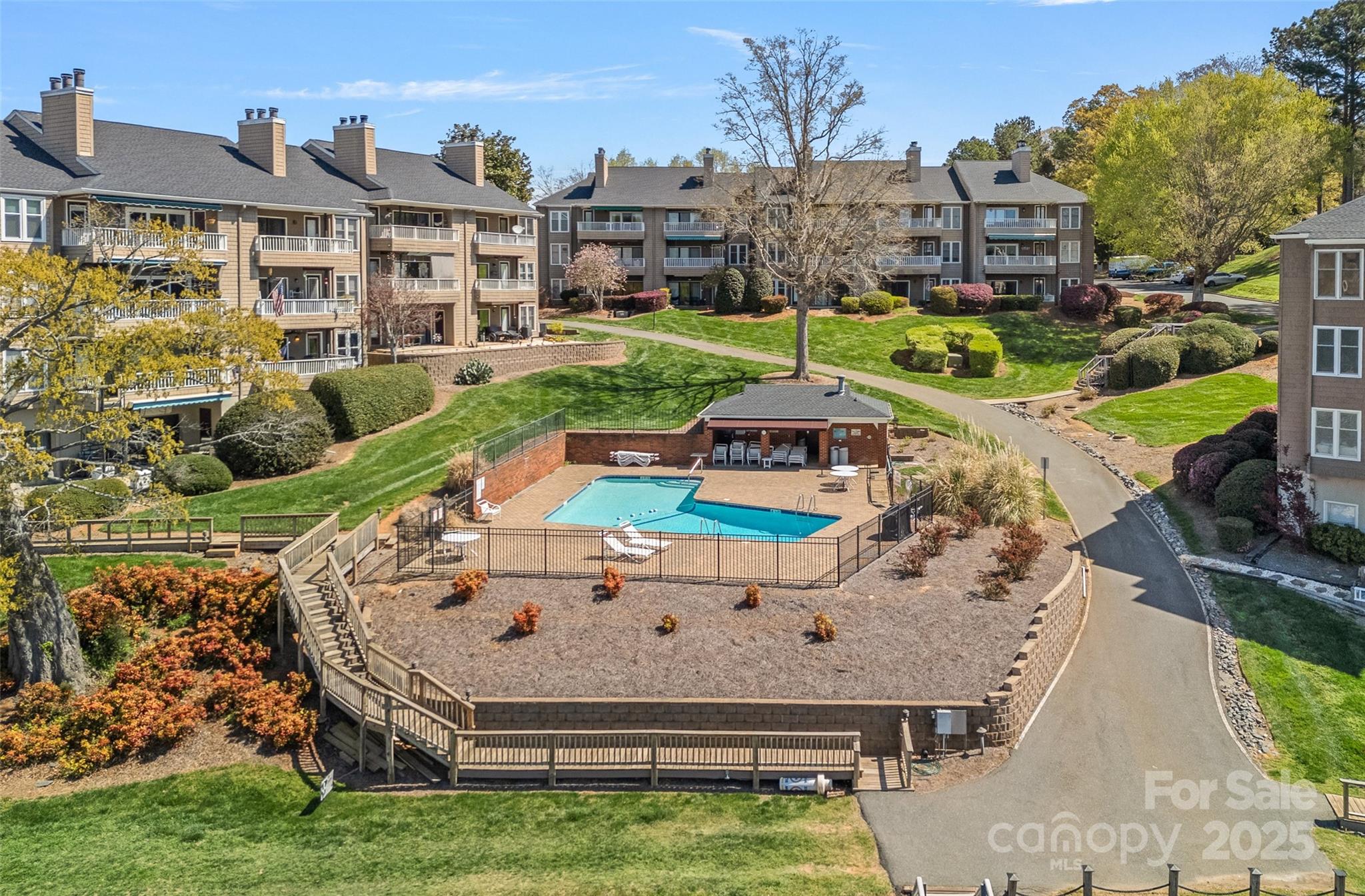 7332 Lakefront Drive Unit: 10
