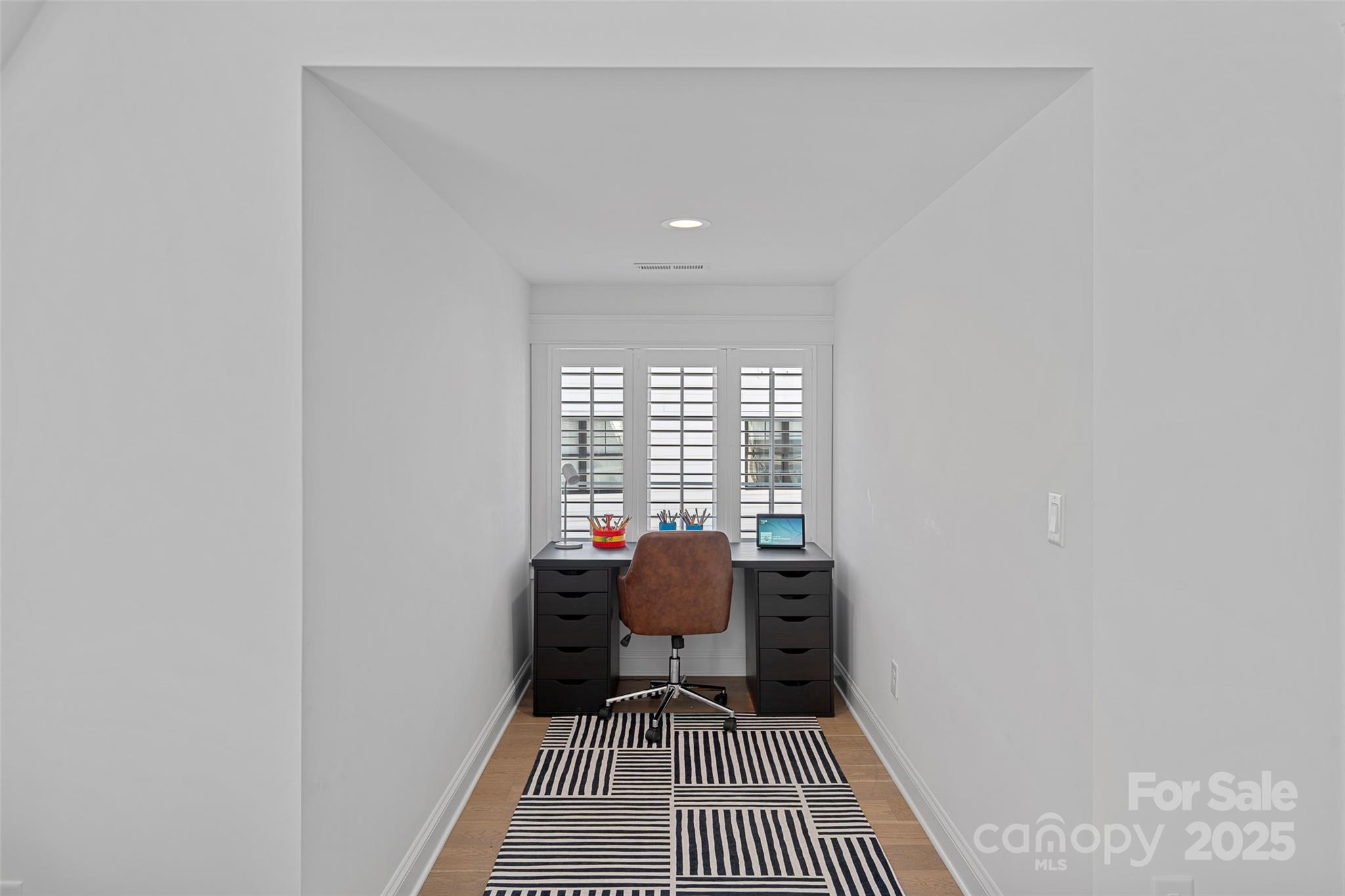 12152 Cambridge Square Drive