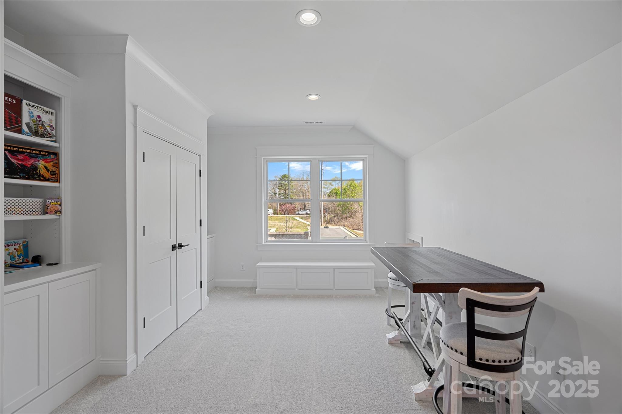 12152 Cambridge Square Drive