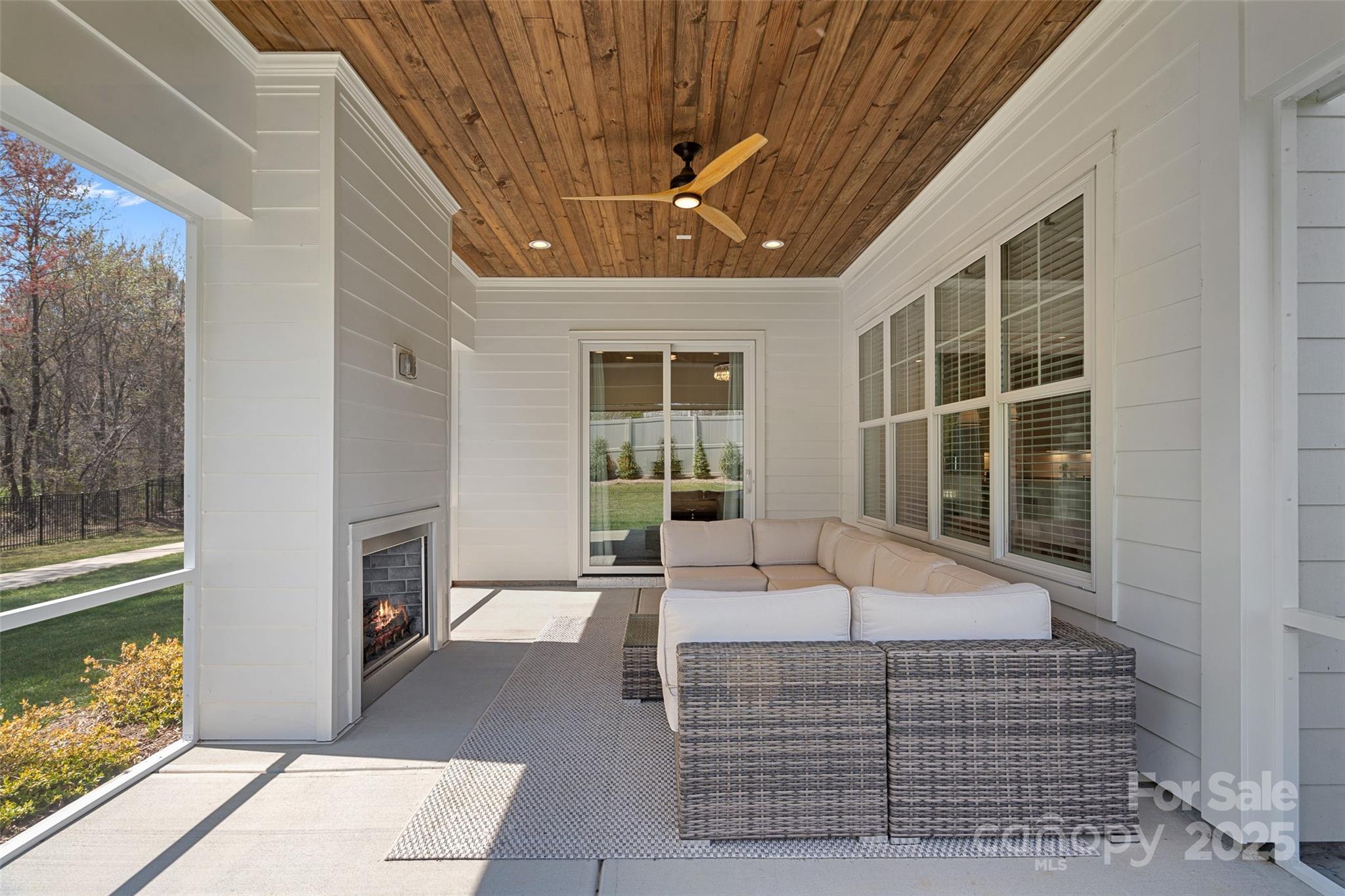 12152 Cambridge Square Drive