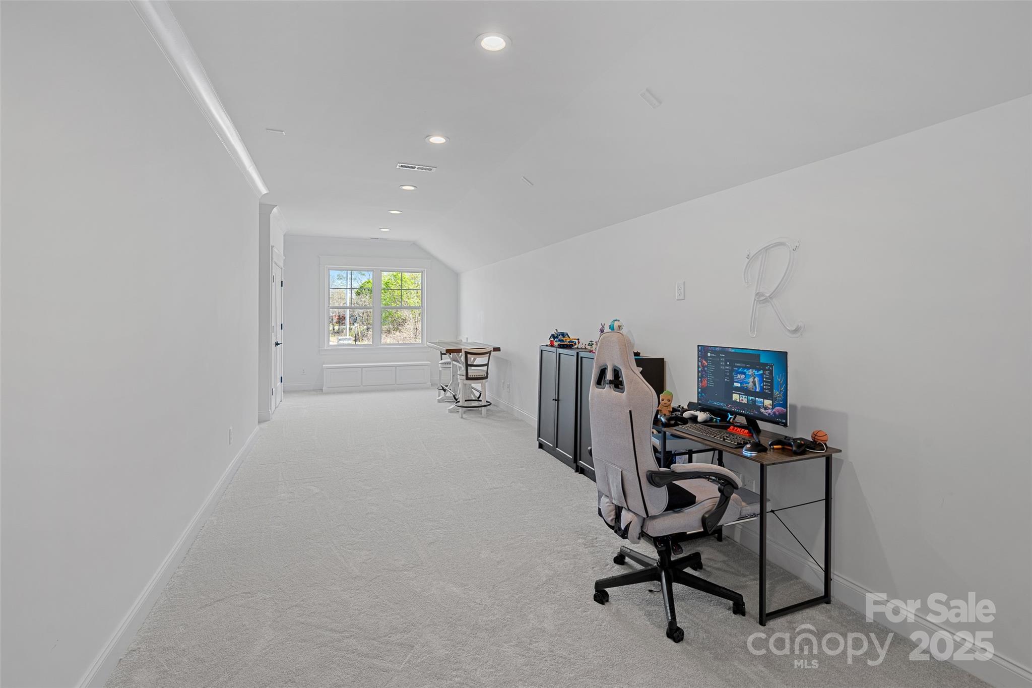 12152 Cambridge Square Drive