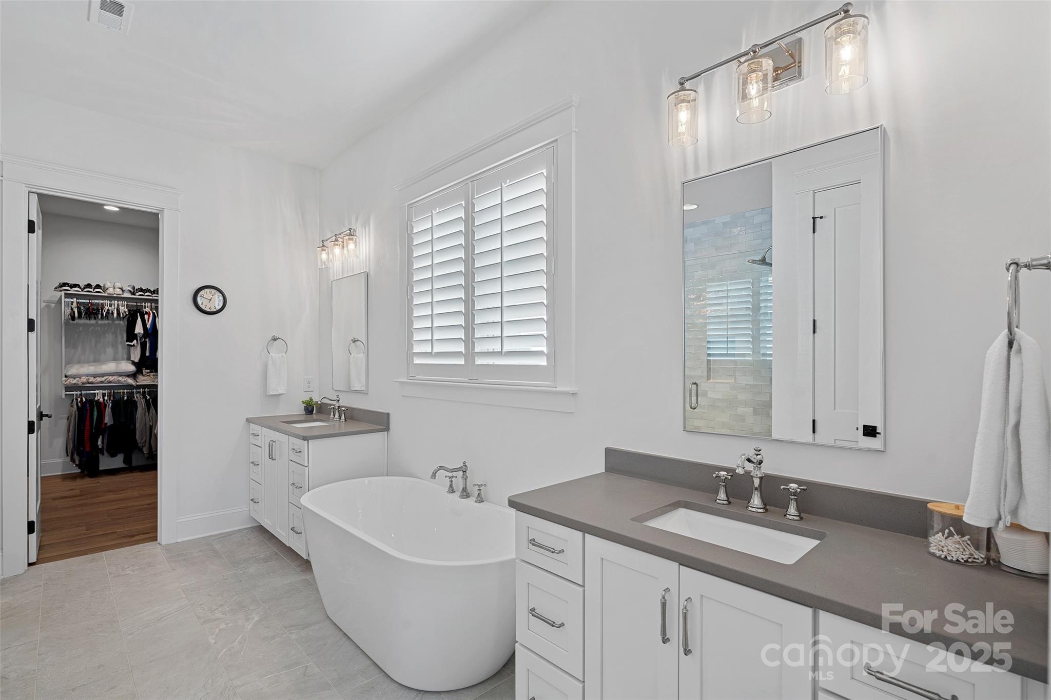 12152 Cambridge Square Drive