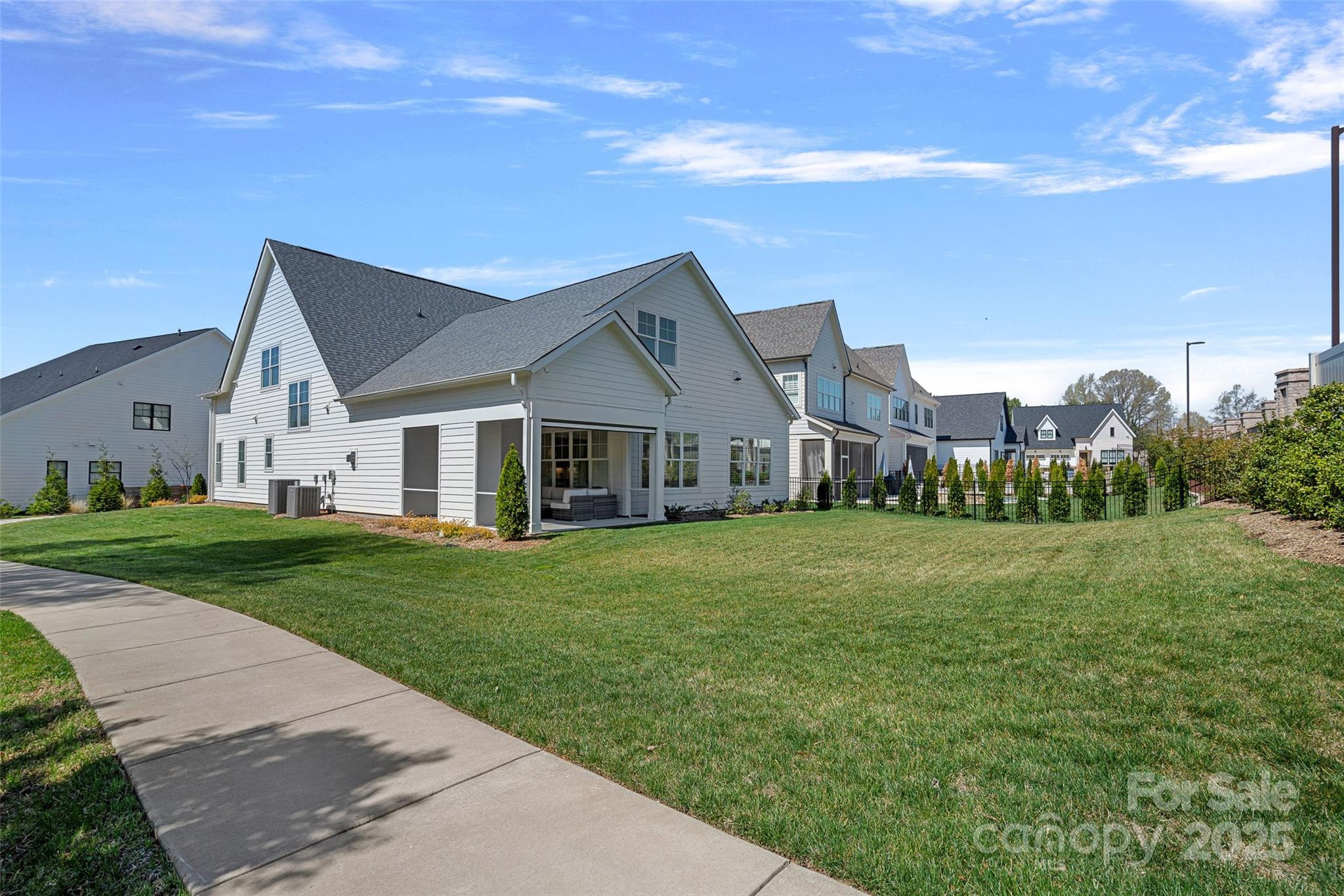 12152 Cambridge Square Drive