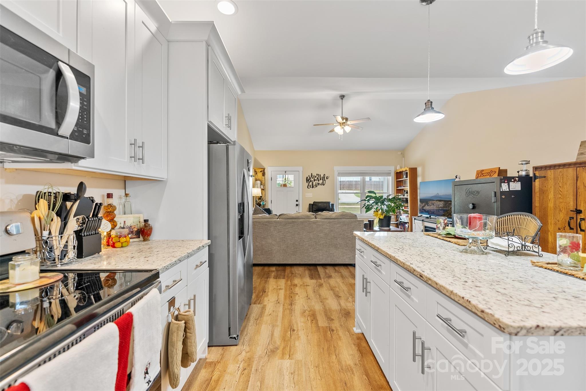 1706 Ivey Court