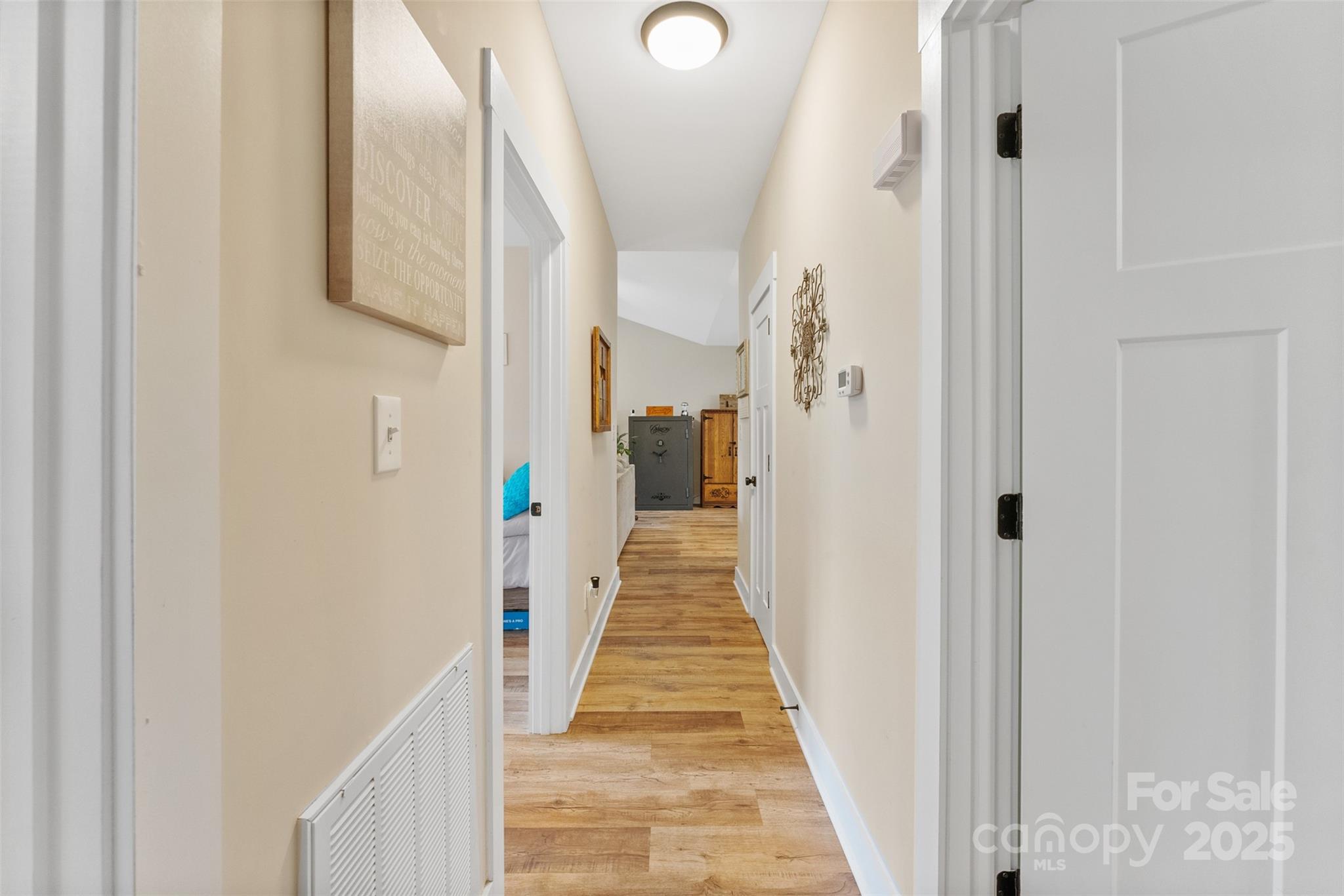1706 Ivey Court