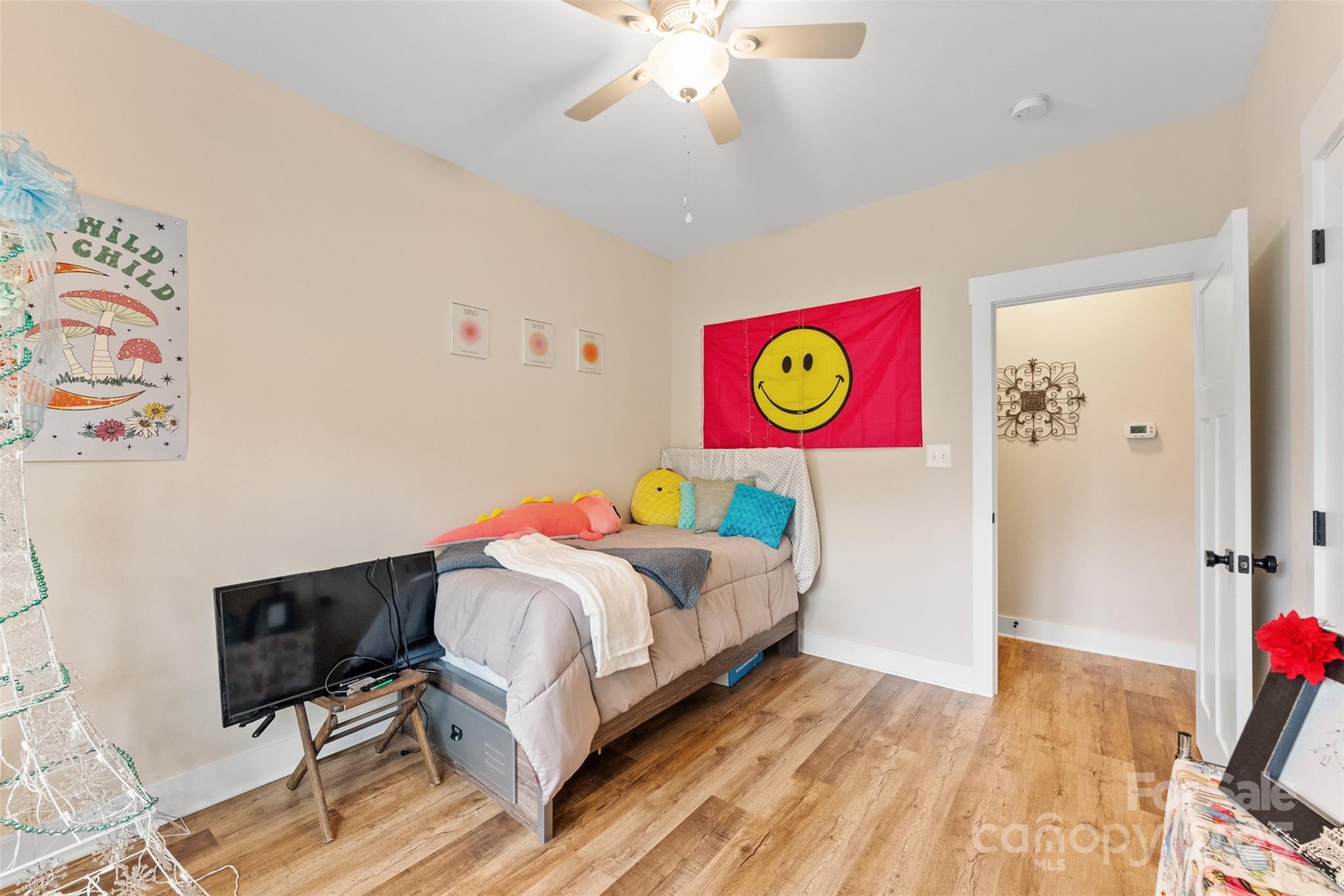 1706 Ivey Court