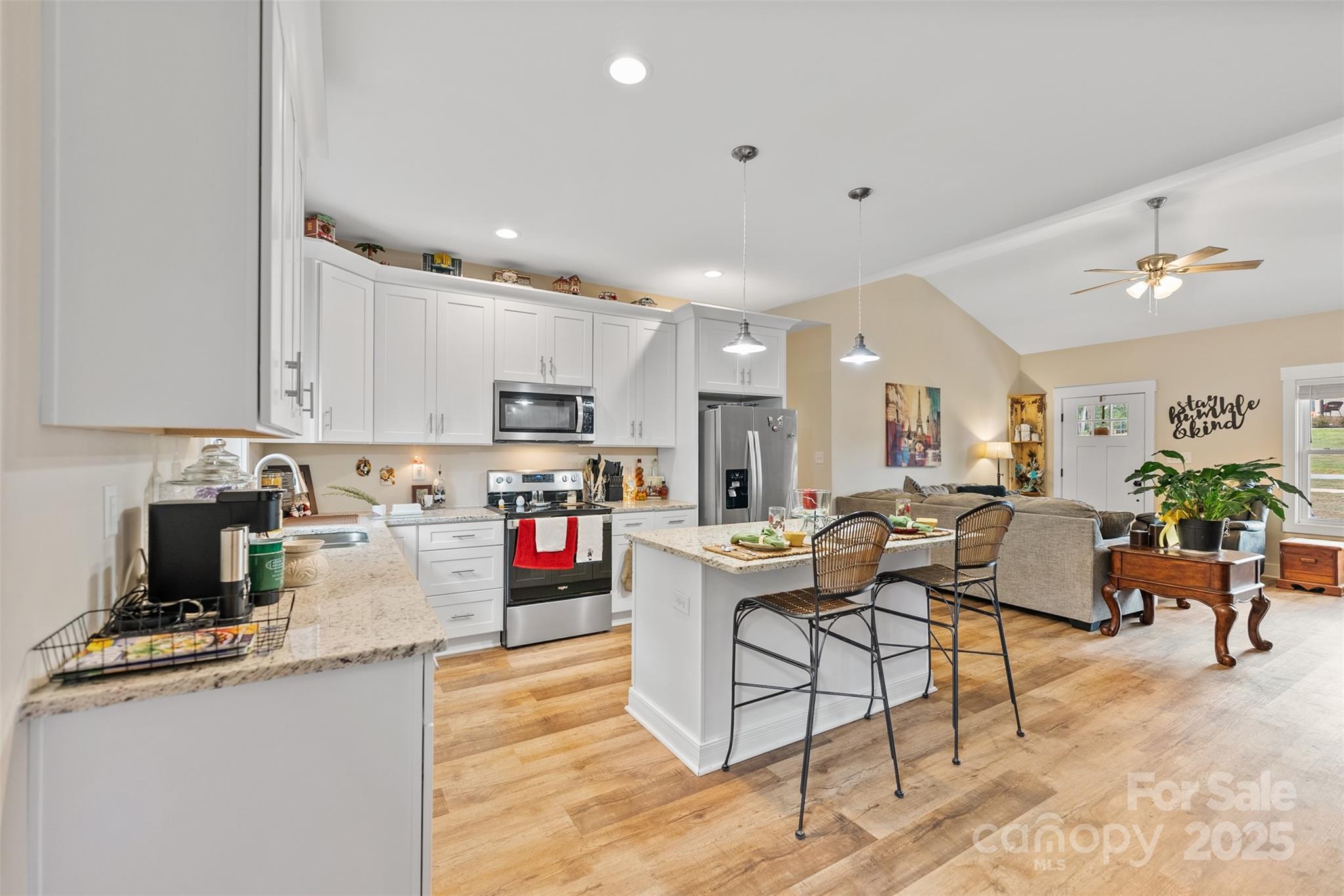 1706 Ivey Court