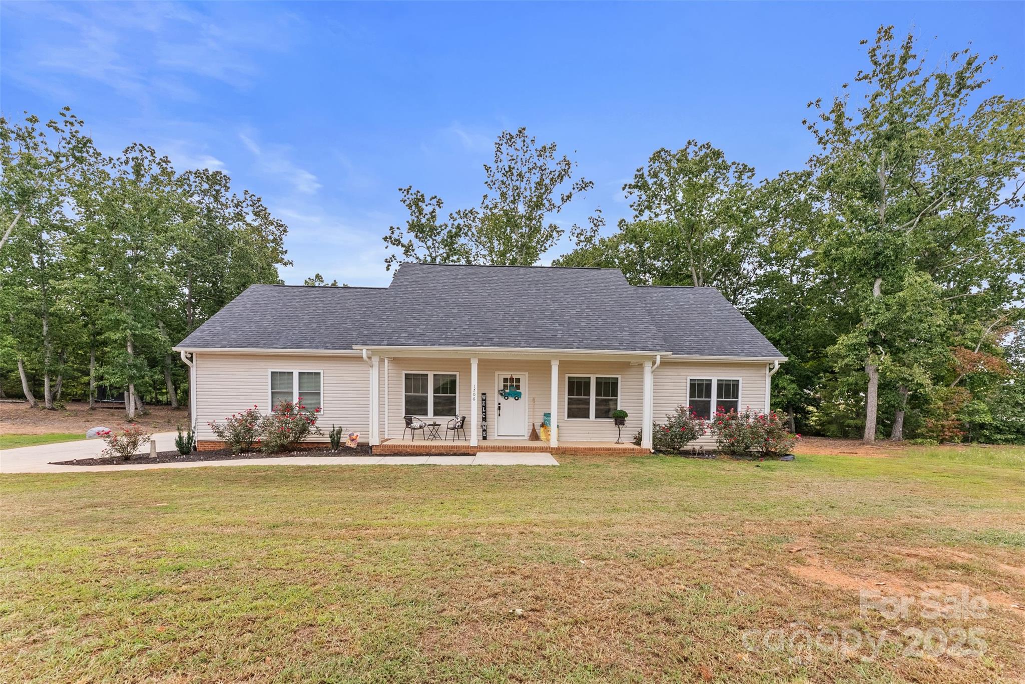 1706 Ivey Court