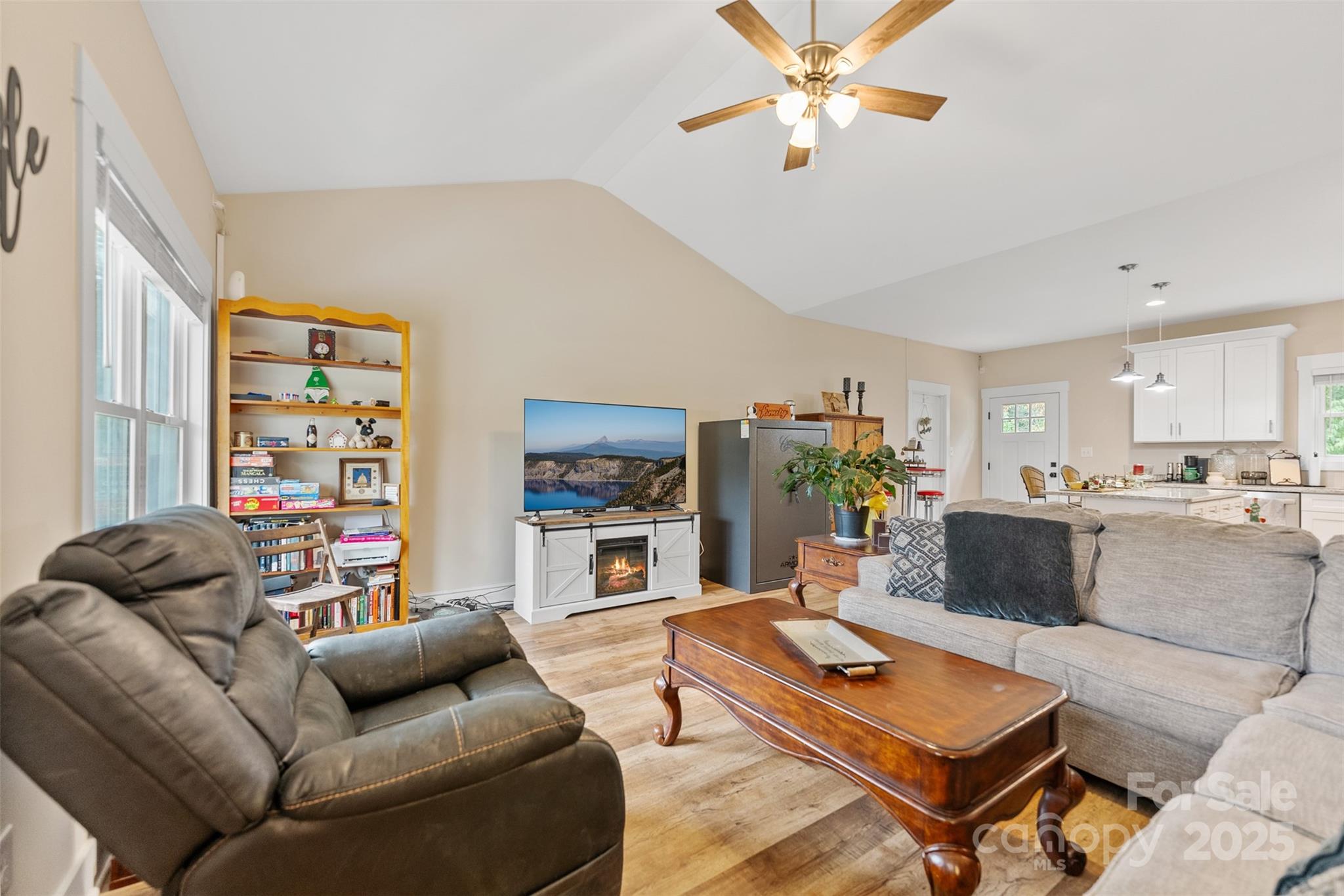 1706 Ivey Court