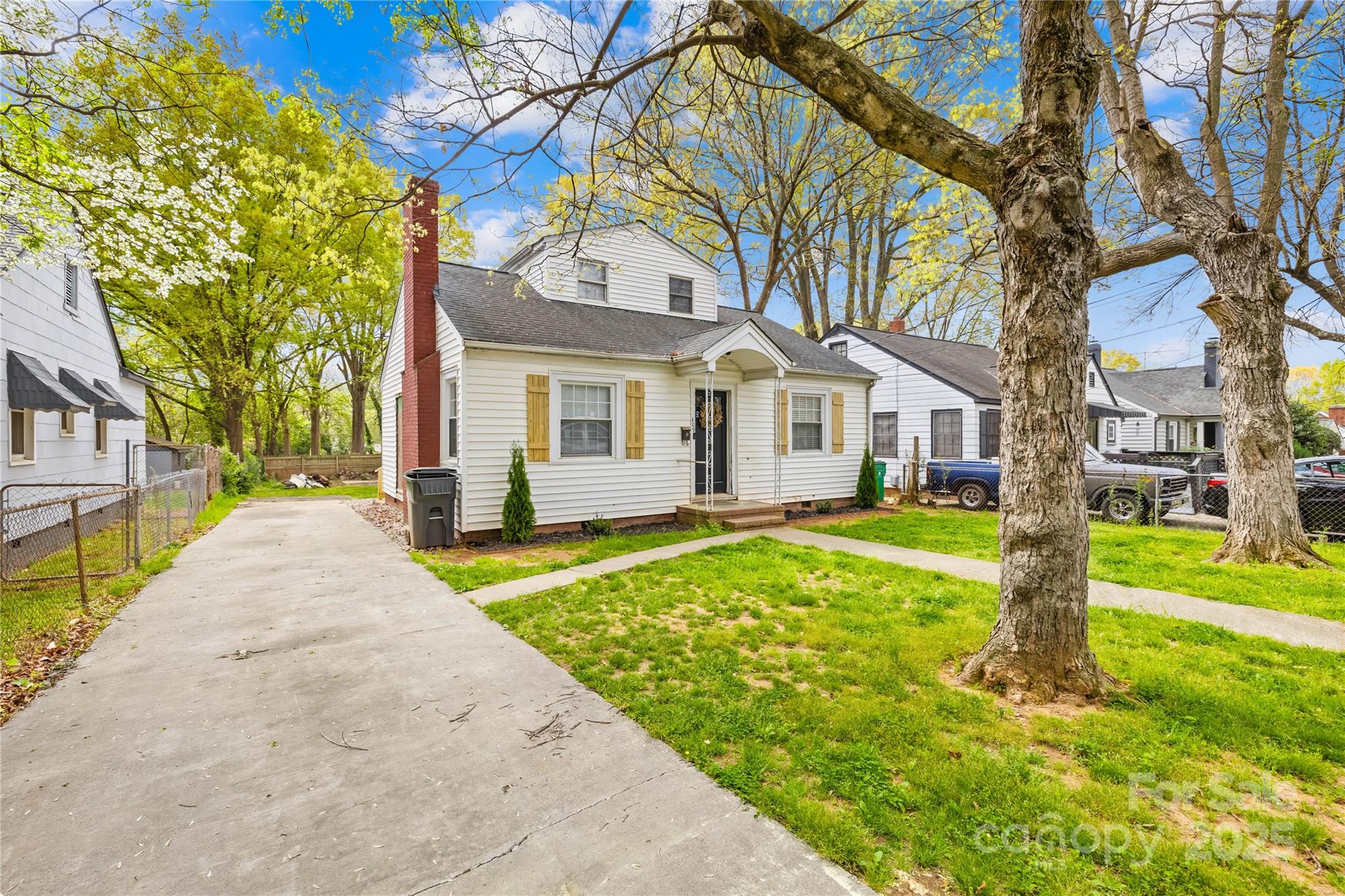 1409 Effingham Road