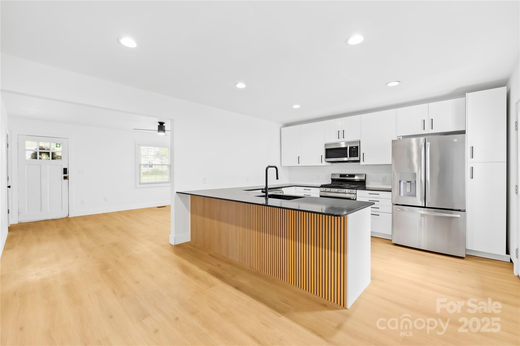 1409 Effingham Road
