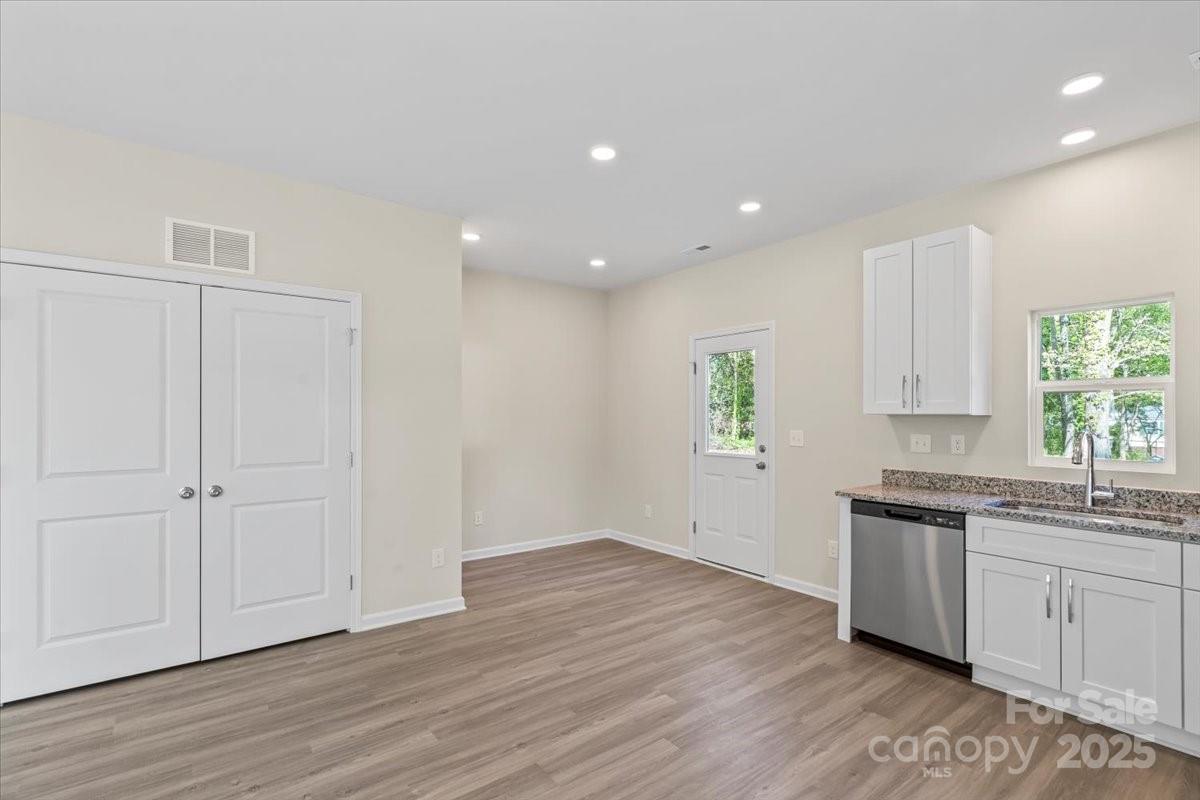 808 Carolyn Avenue