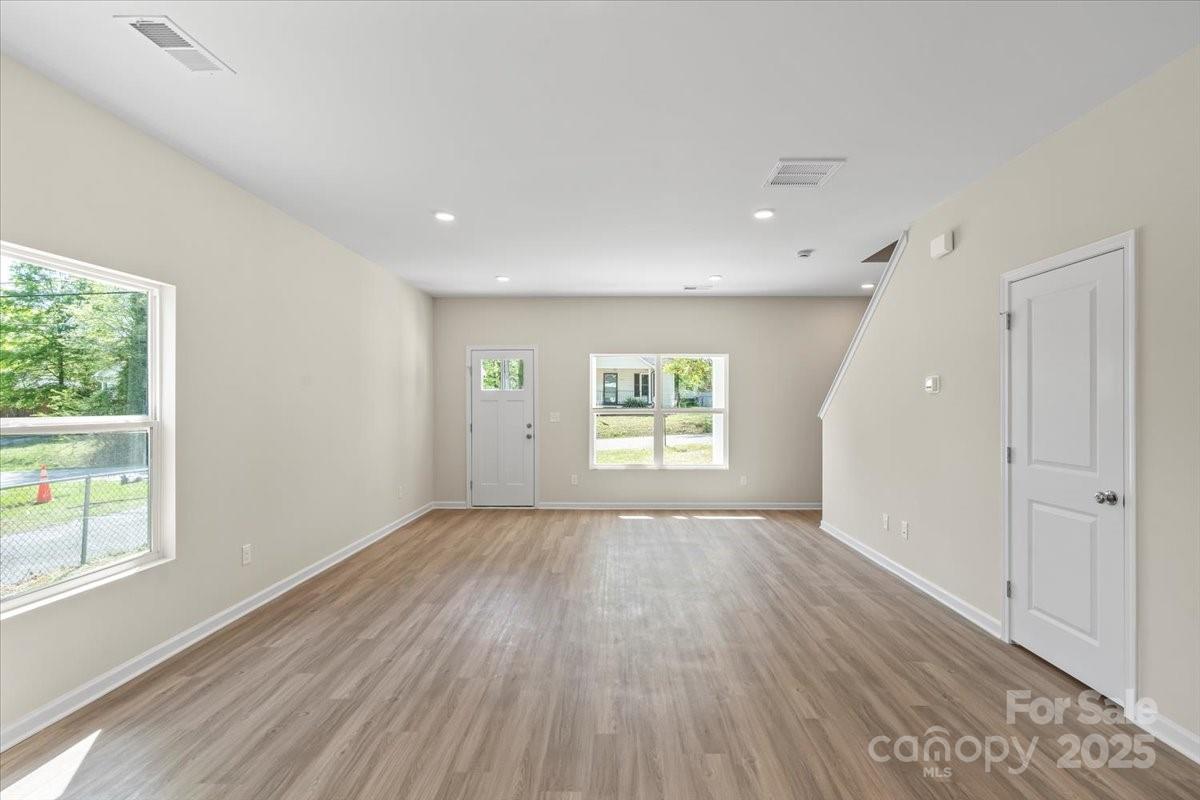 808 Carolyn Avenue