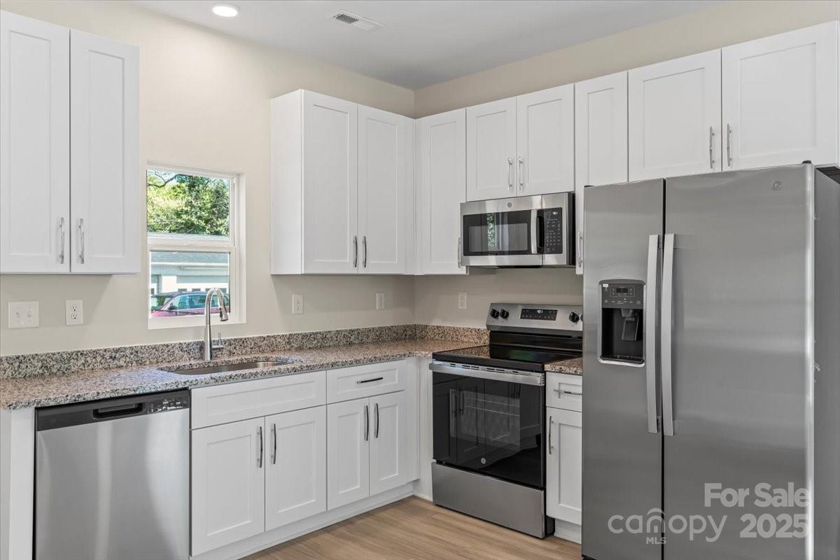 808 Carolyn Avenue