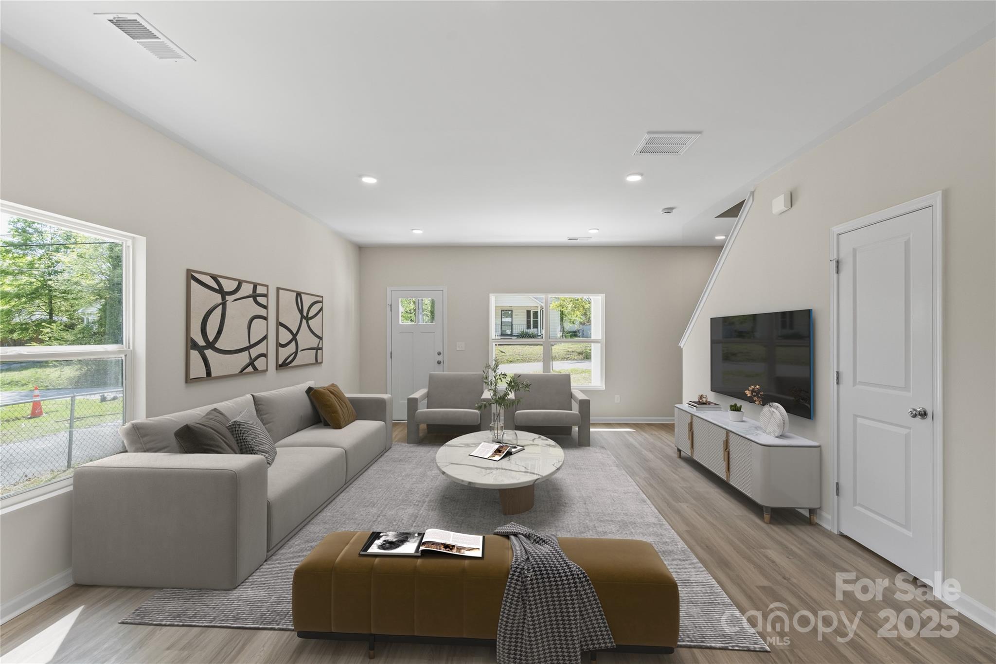 808 Carolyn Avenue