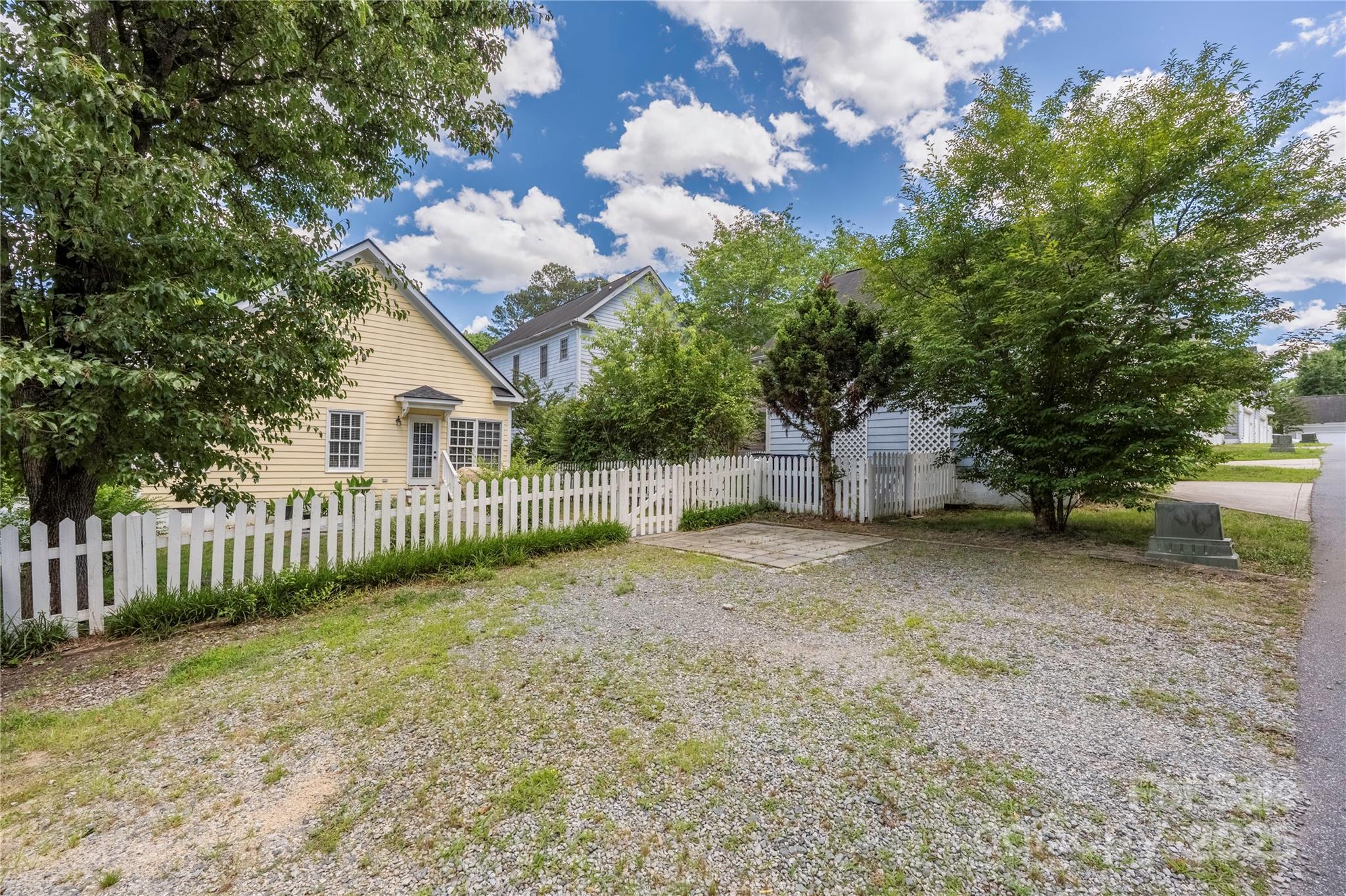 14105 Garden District Row
