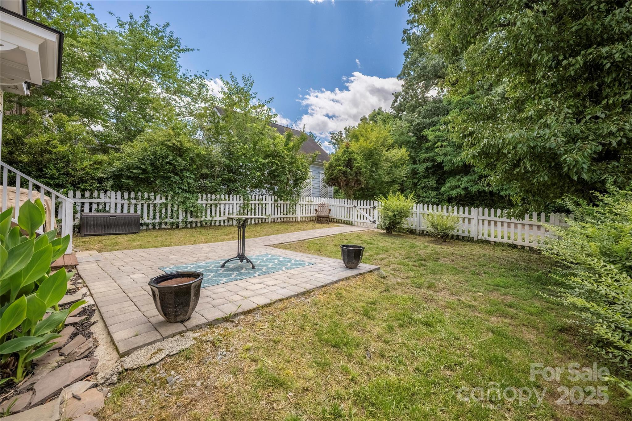 14105 Garden District Row
