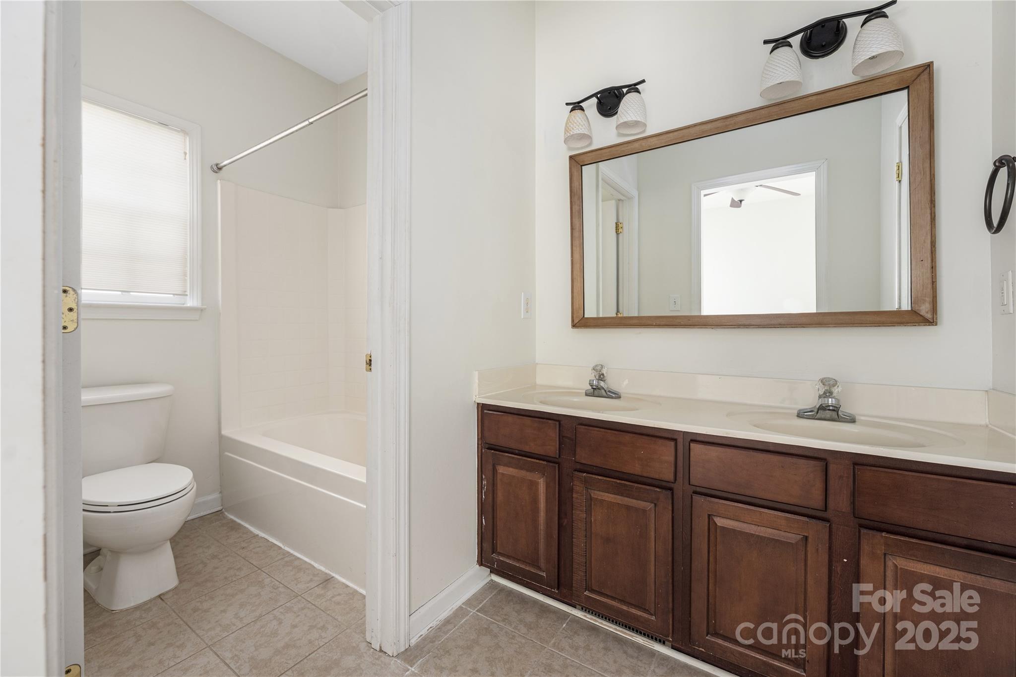 14105 Garden District Row