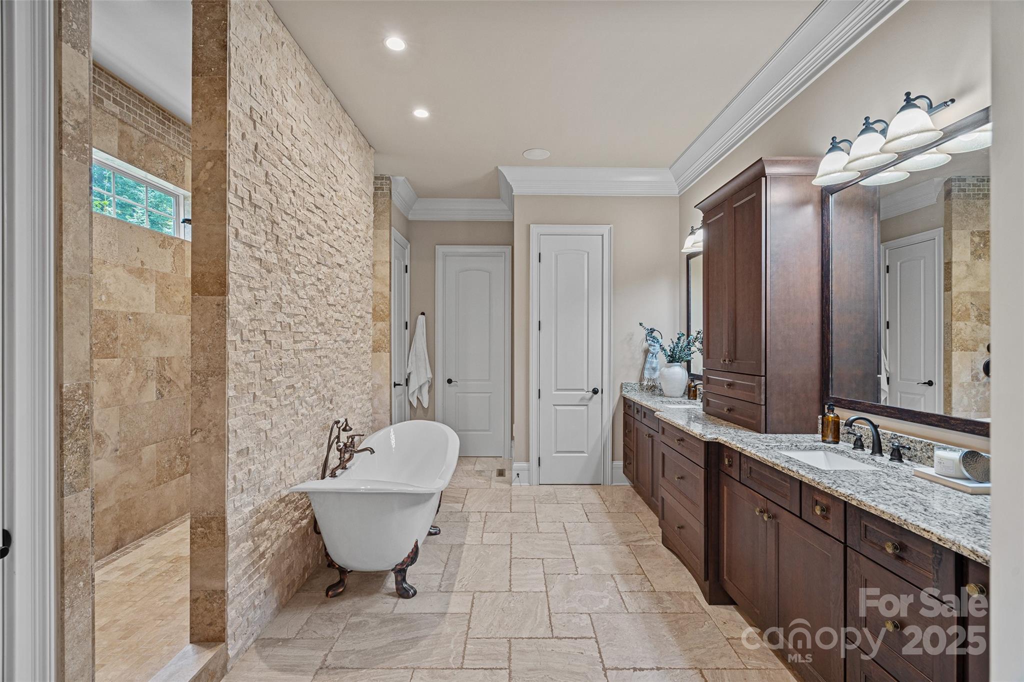 117 Walking Horse Trail