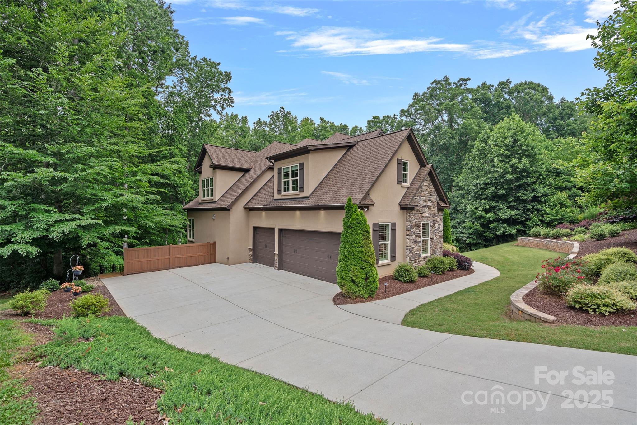 117 Walking Horse Trail