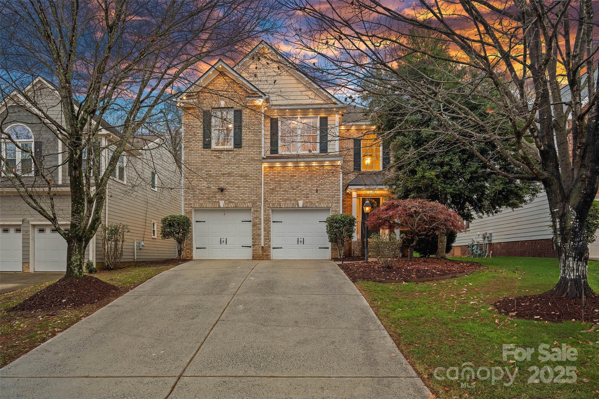 1913 Dunhill Drive
