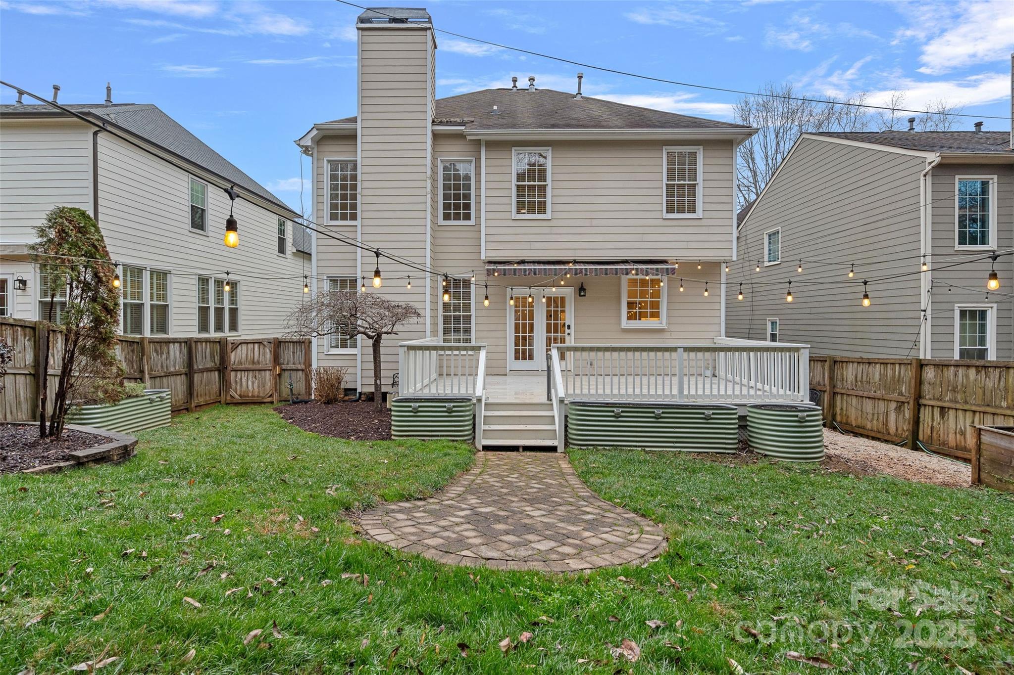 1913 Dunhill Drive
