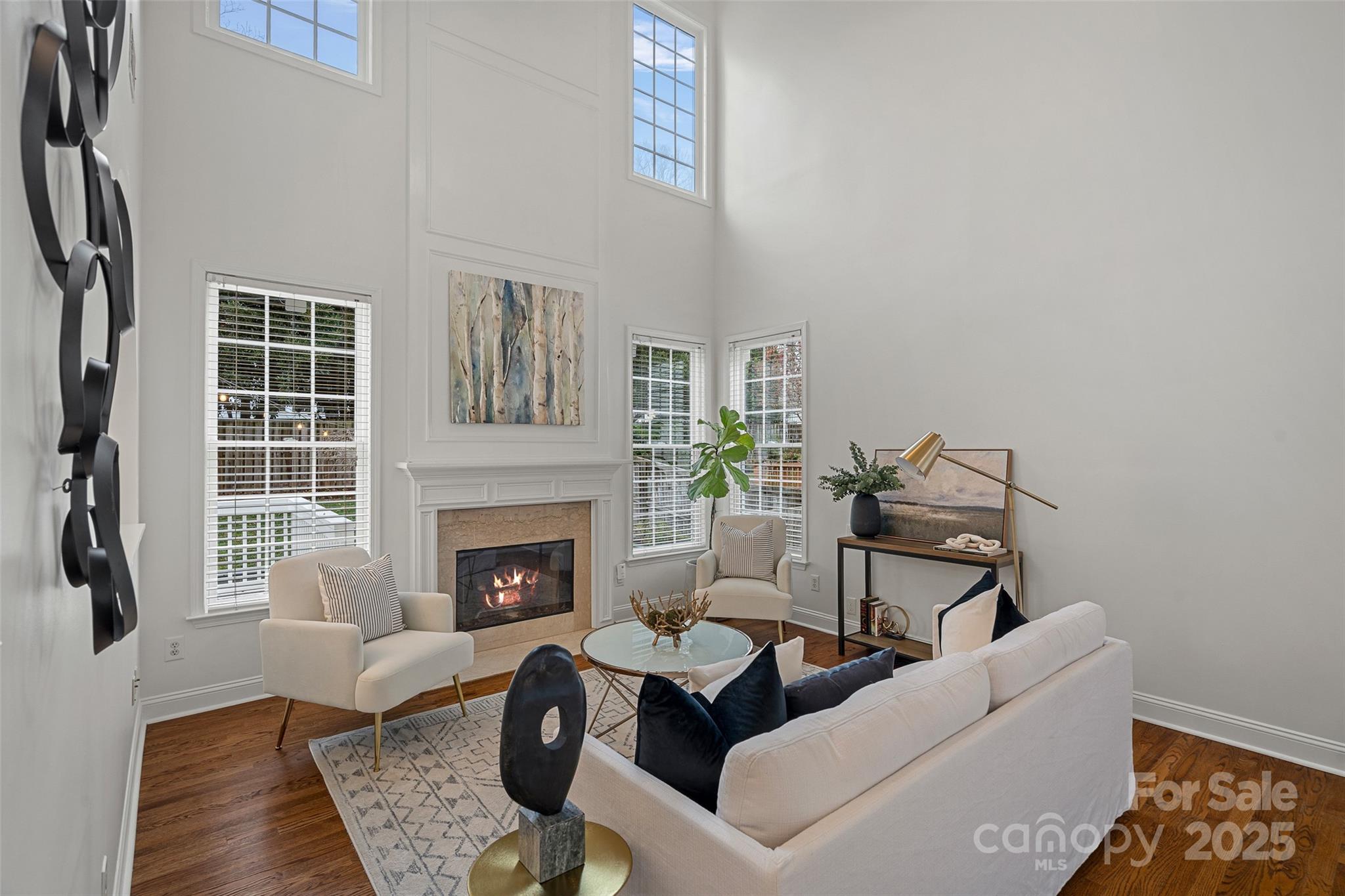 1913 Dunhill Drive