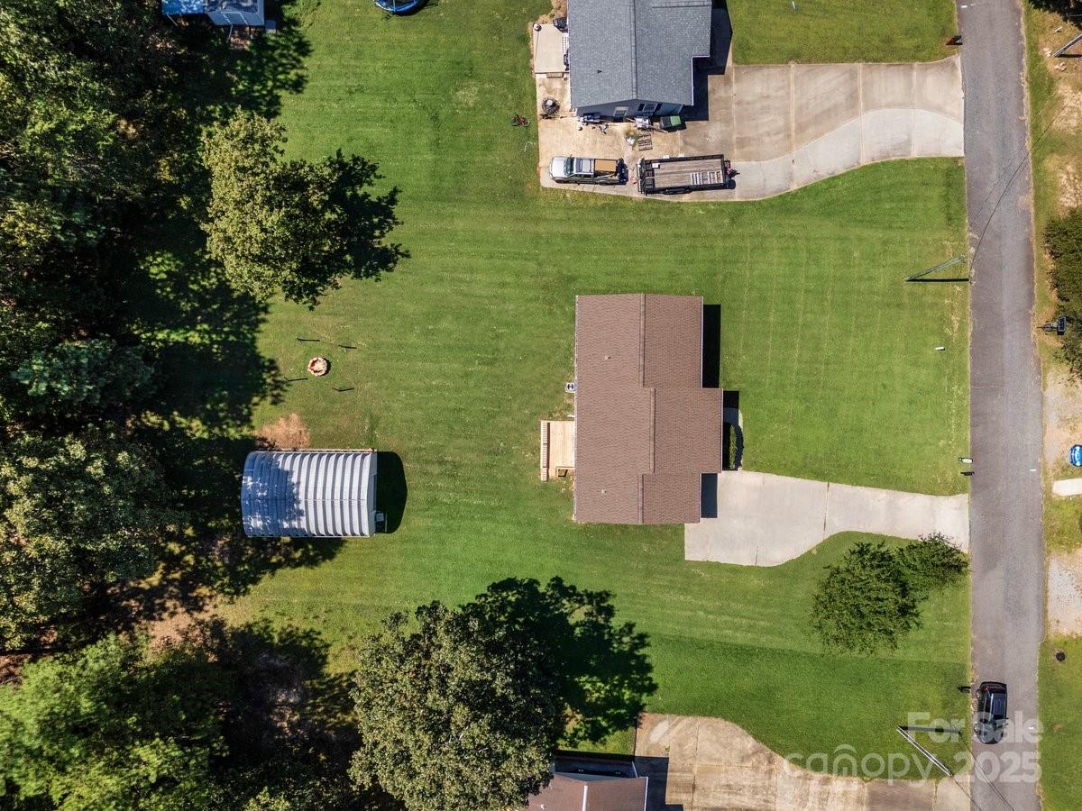 231 Pineland Avenue