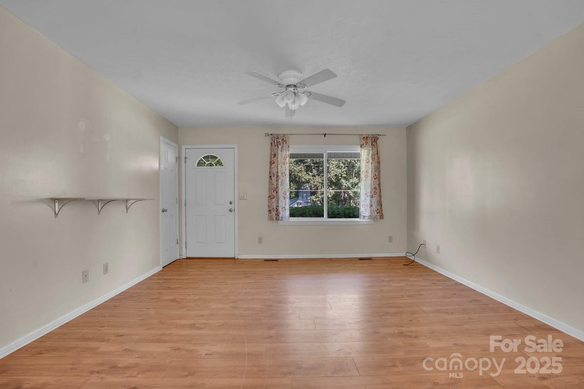 231 Pineland Avenue
