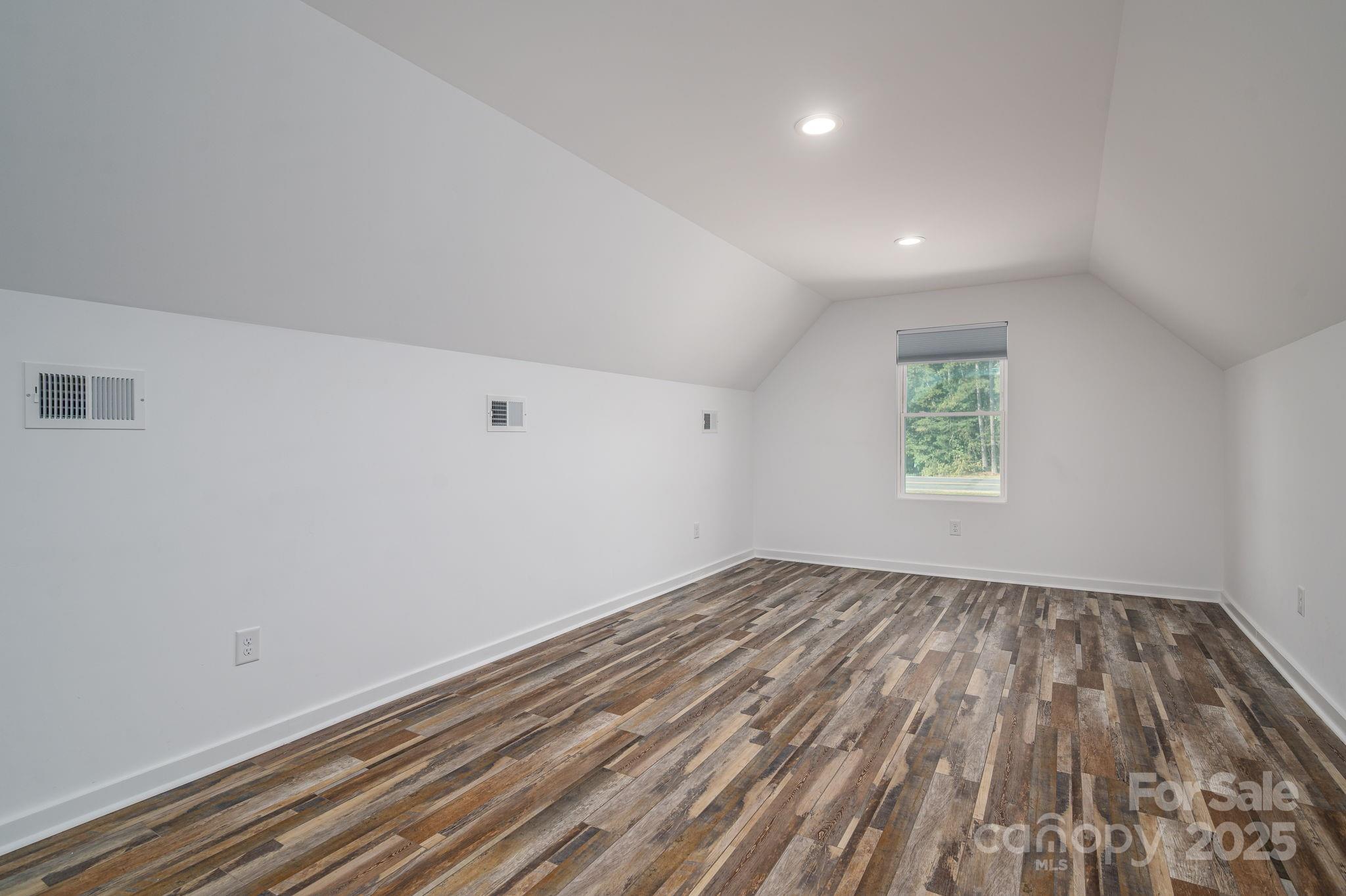 1076 Furnace Road