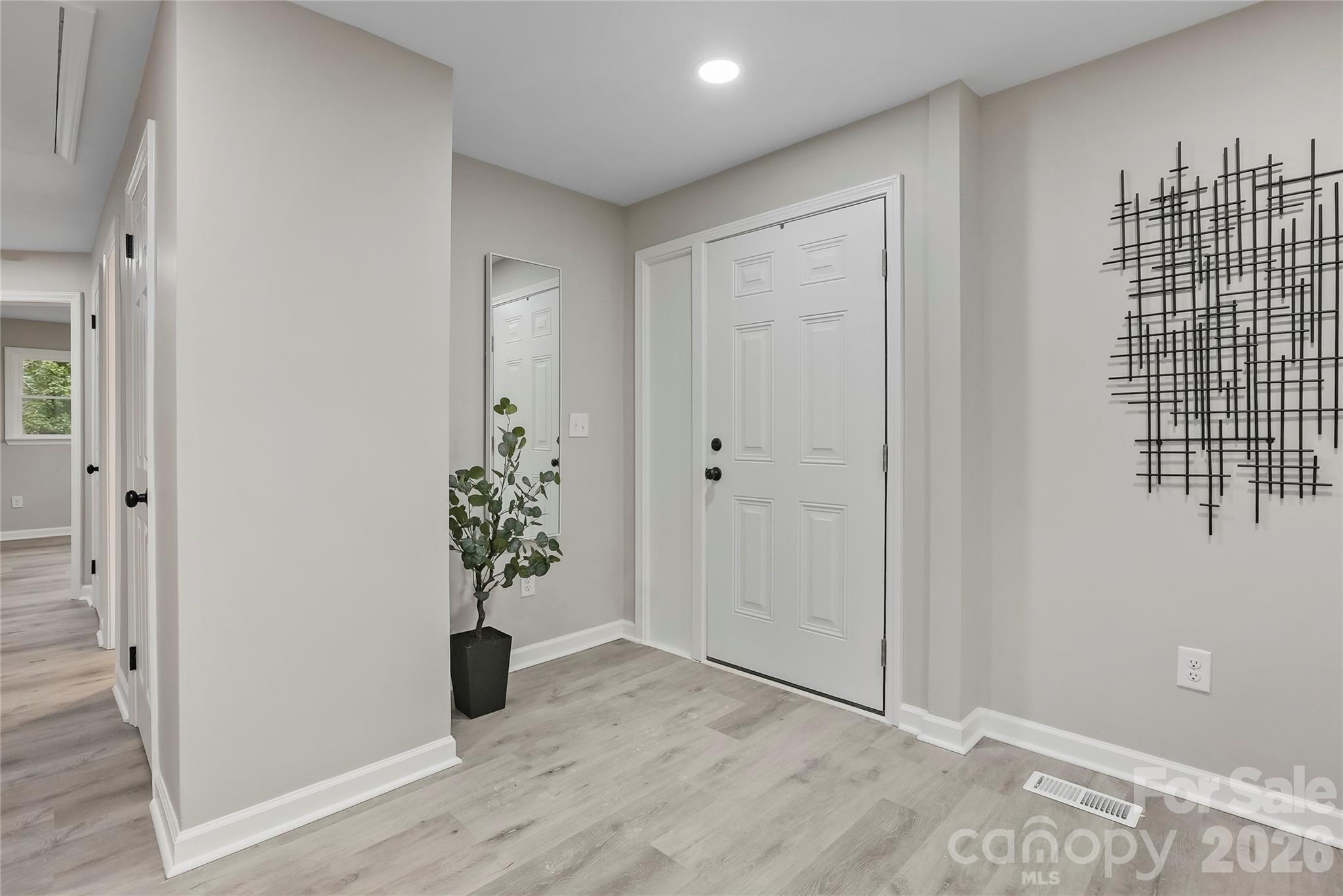 824 Kentberry Drive
