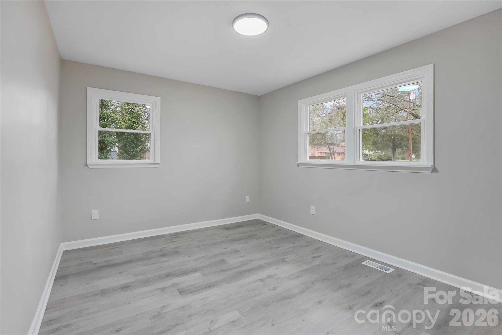 824 Kentberry Drive