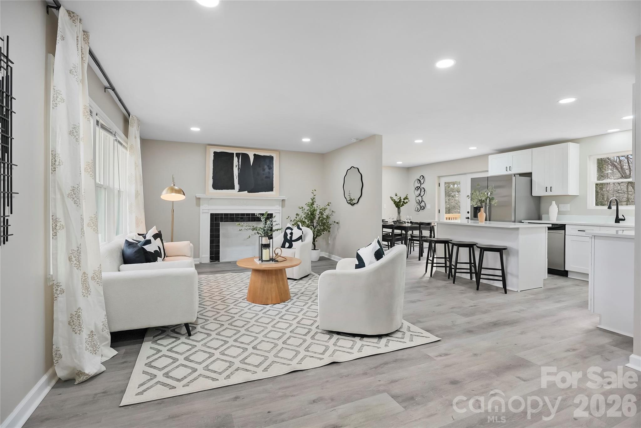 824 Kentberry Drive